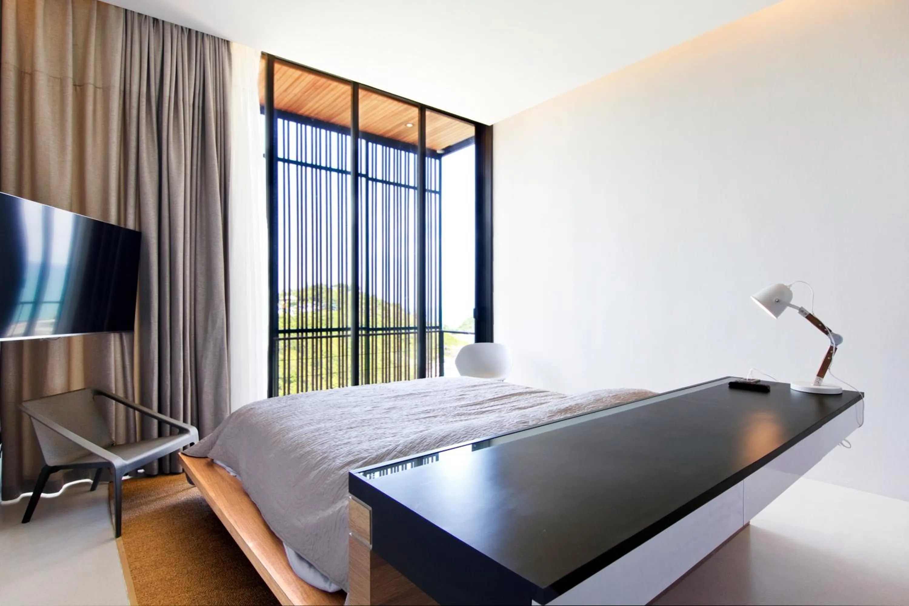 Bed in Luxury Sea and Sunset View 4BR 4BA Pool Villa