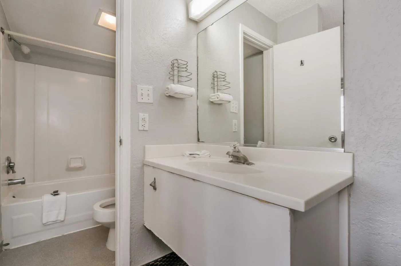 Shower in Relax Inn West Amarillo Medical Center