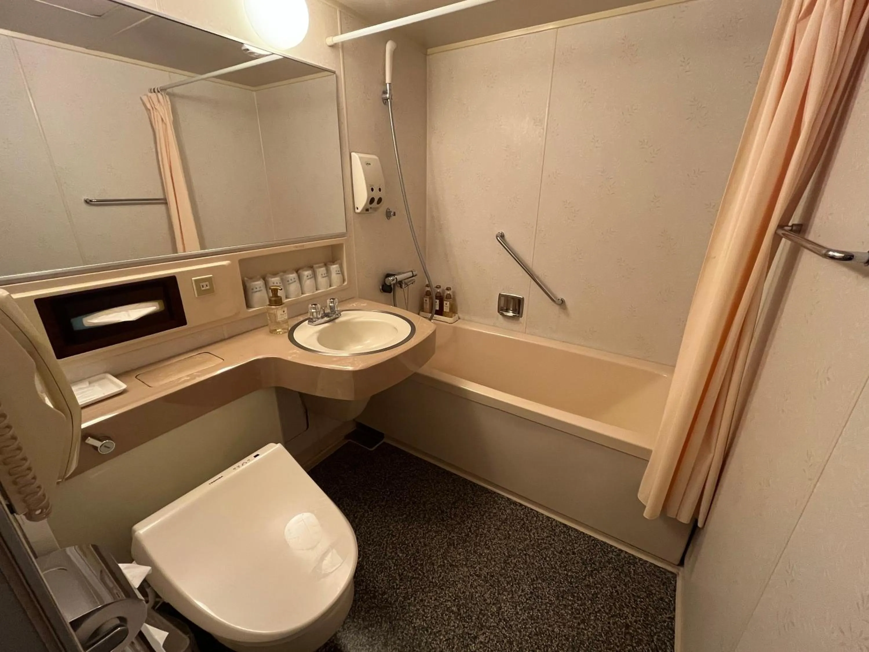 Bathroom in Sakaide Grand Hotel