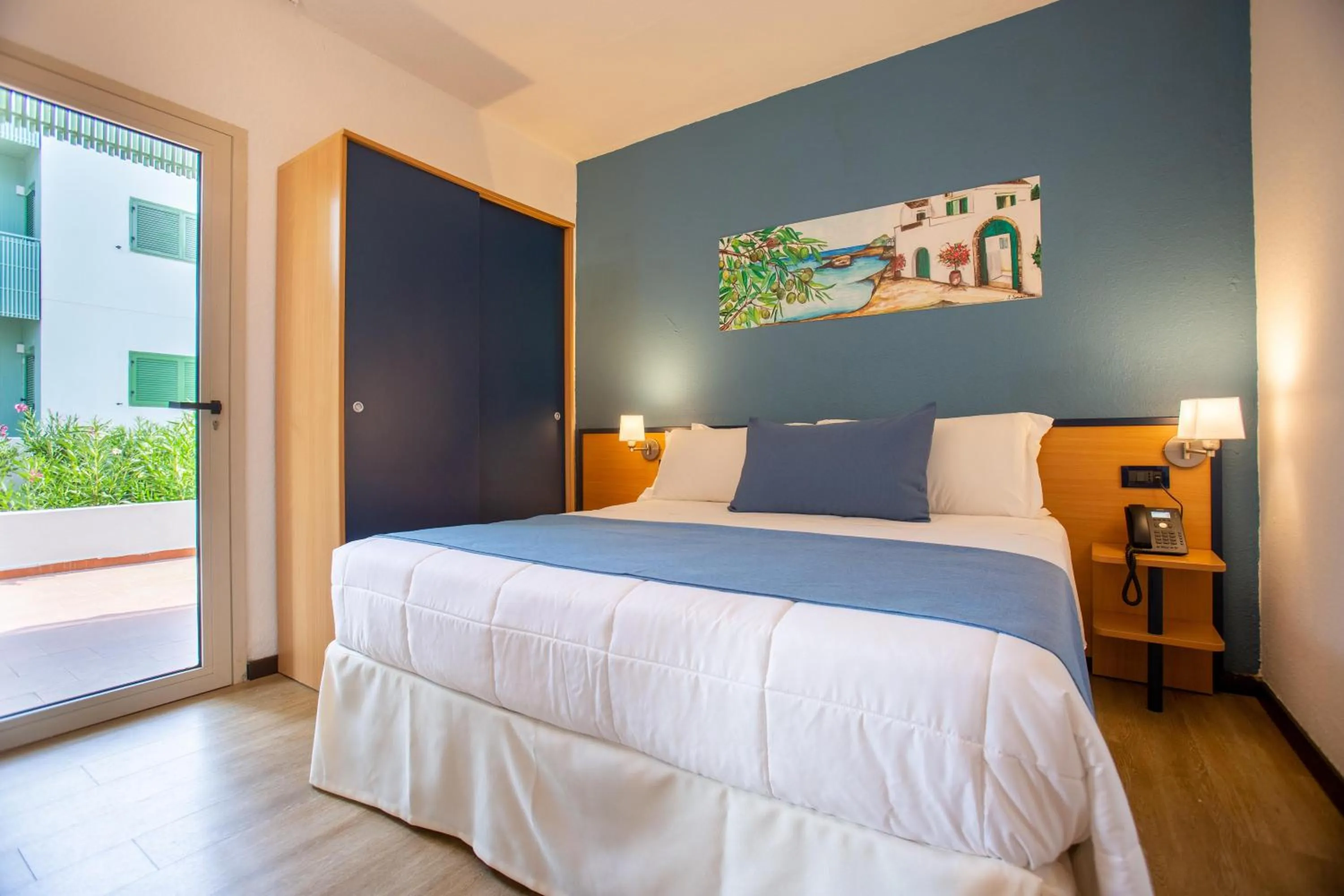 Bed in Porto Giardino - CDSHotels