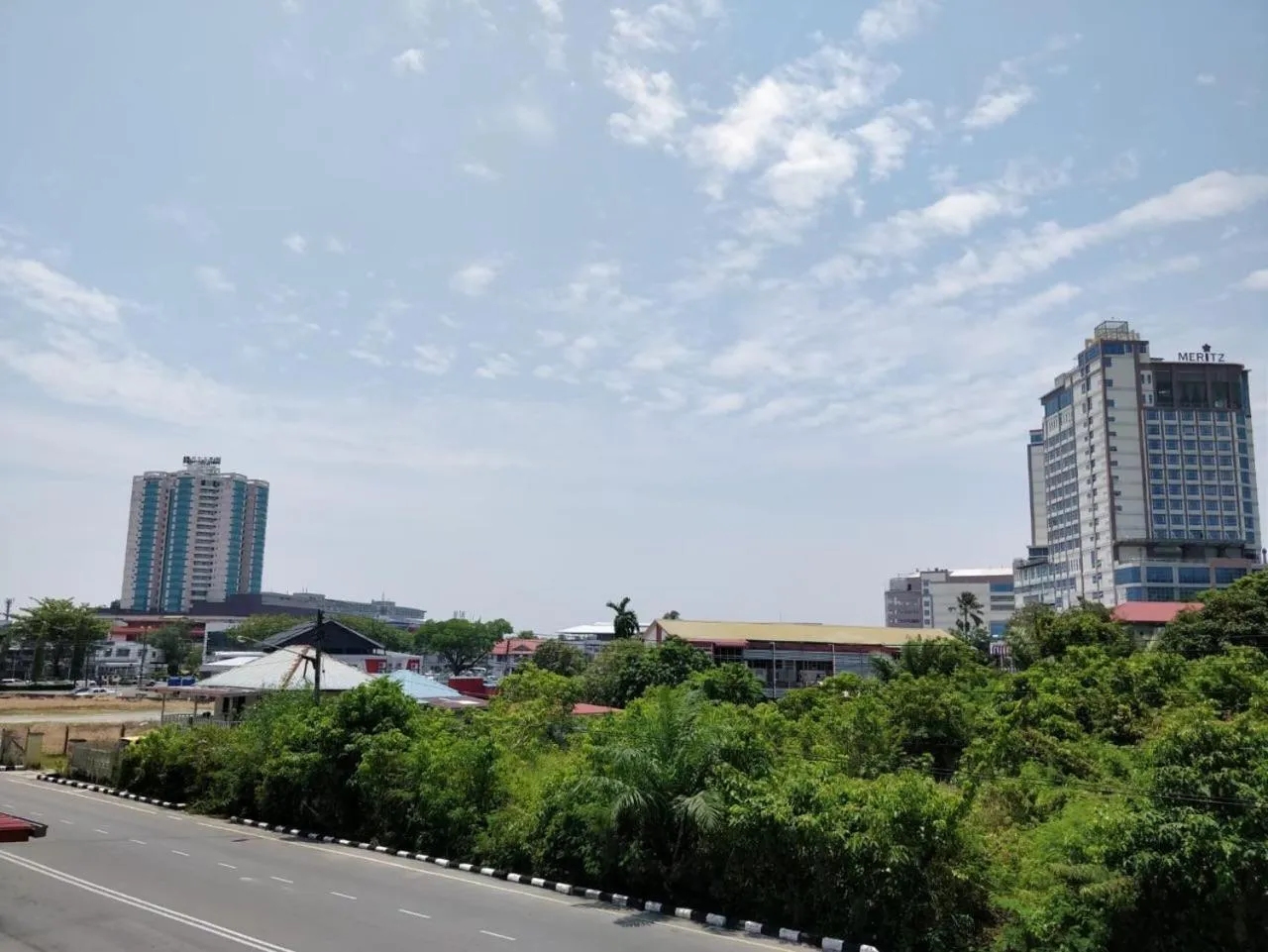 Neighbourhood in Yew Hotel