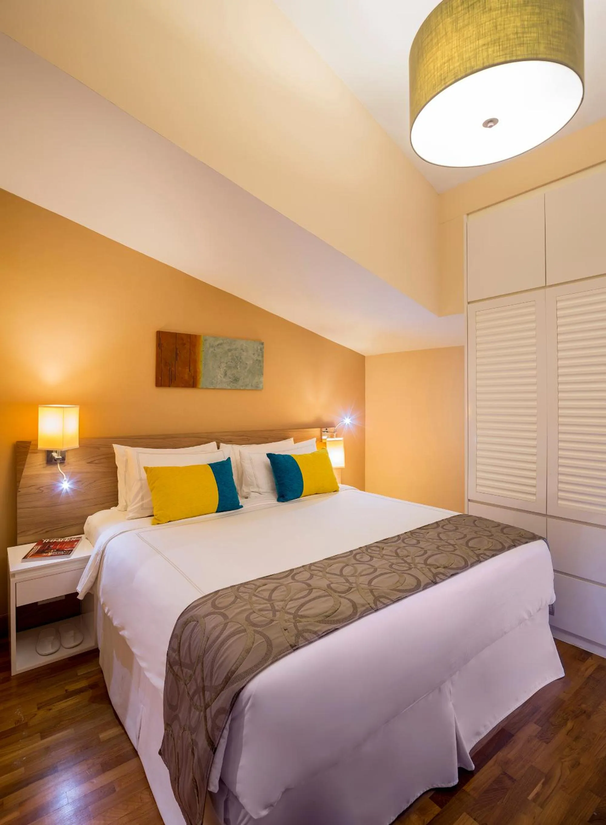 Bedroom, Bed in Park Avenue Robertson