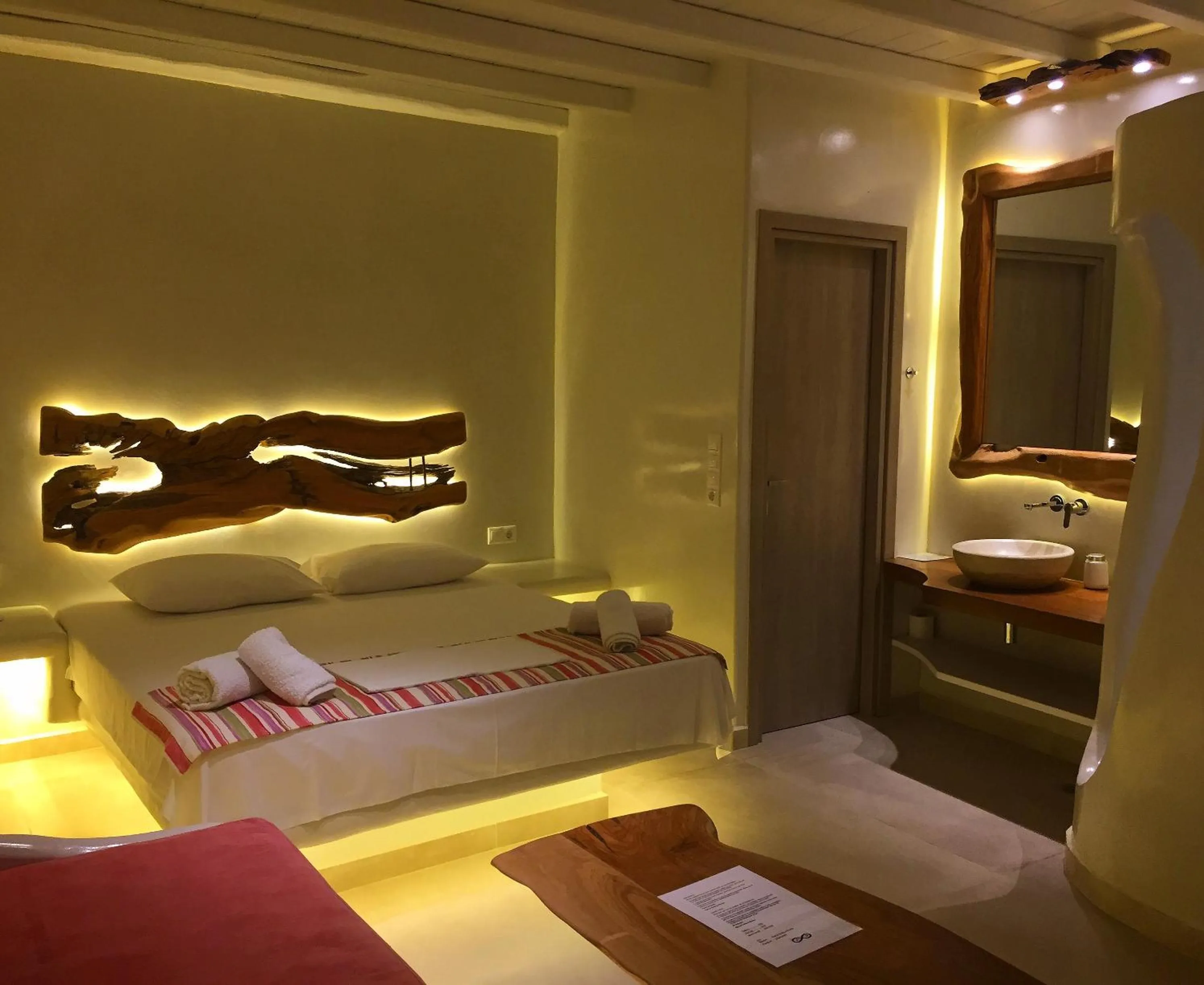 Decorative detail, Bed in Eternal Suites