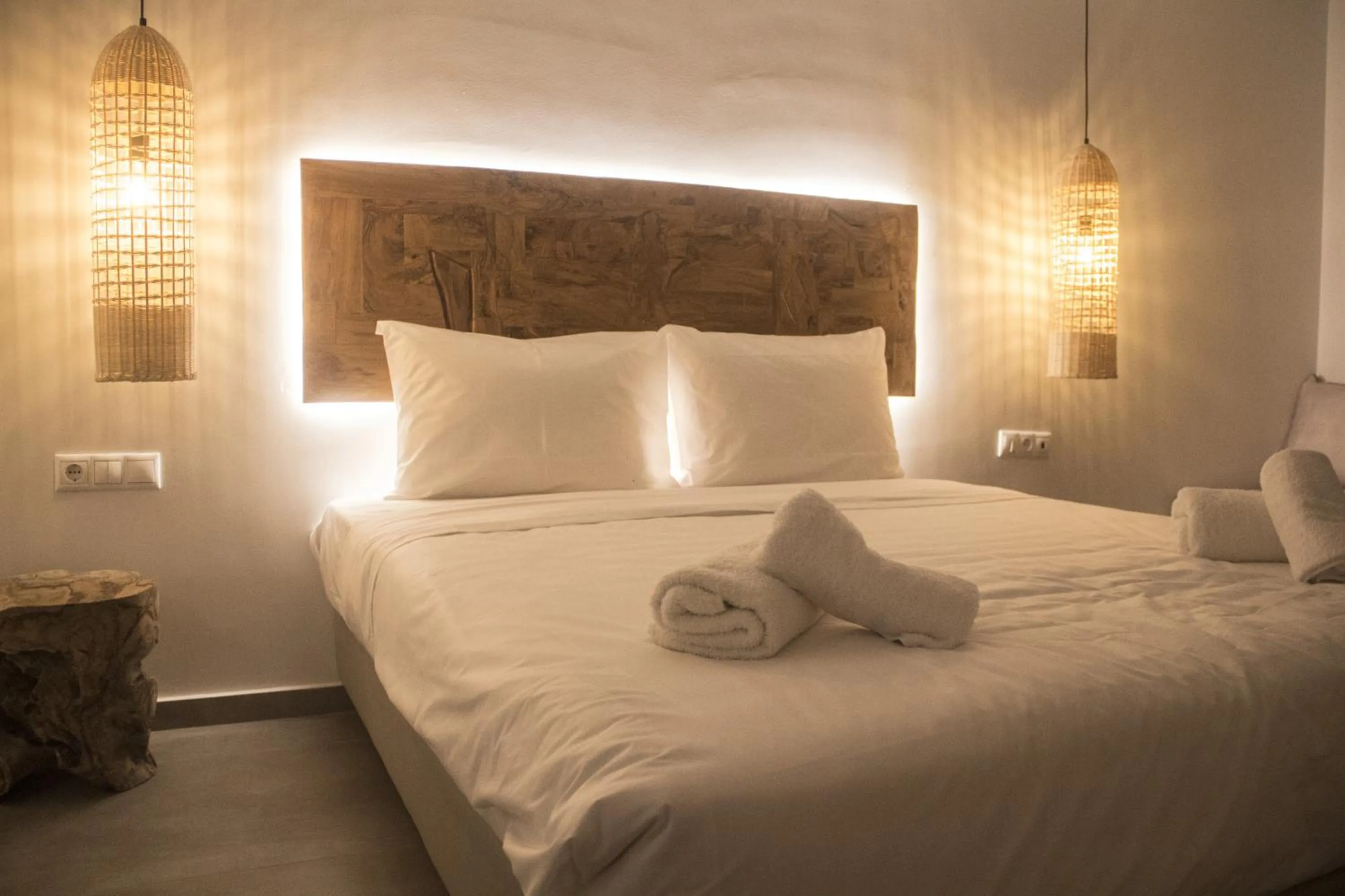 Bedroom, Bed in Eternal Suites