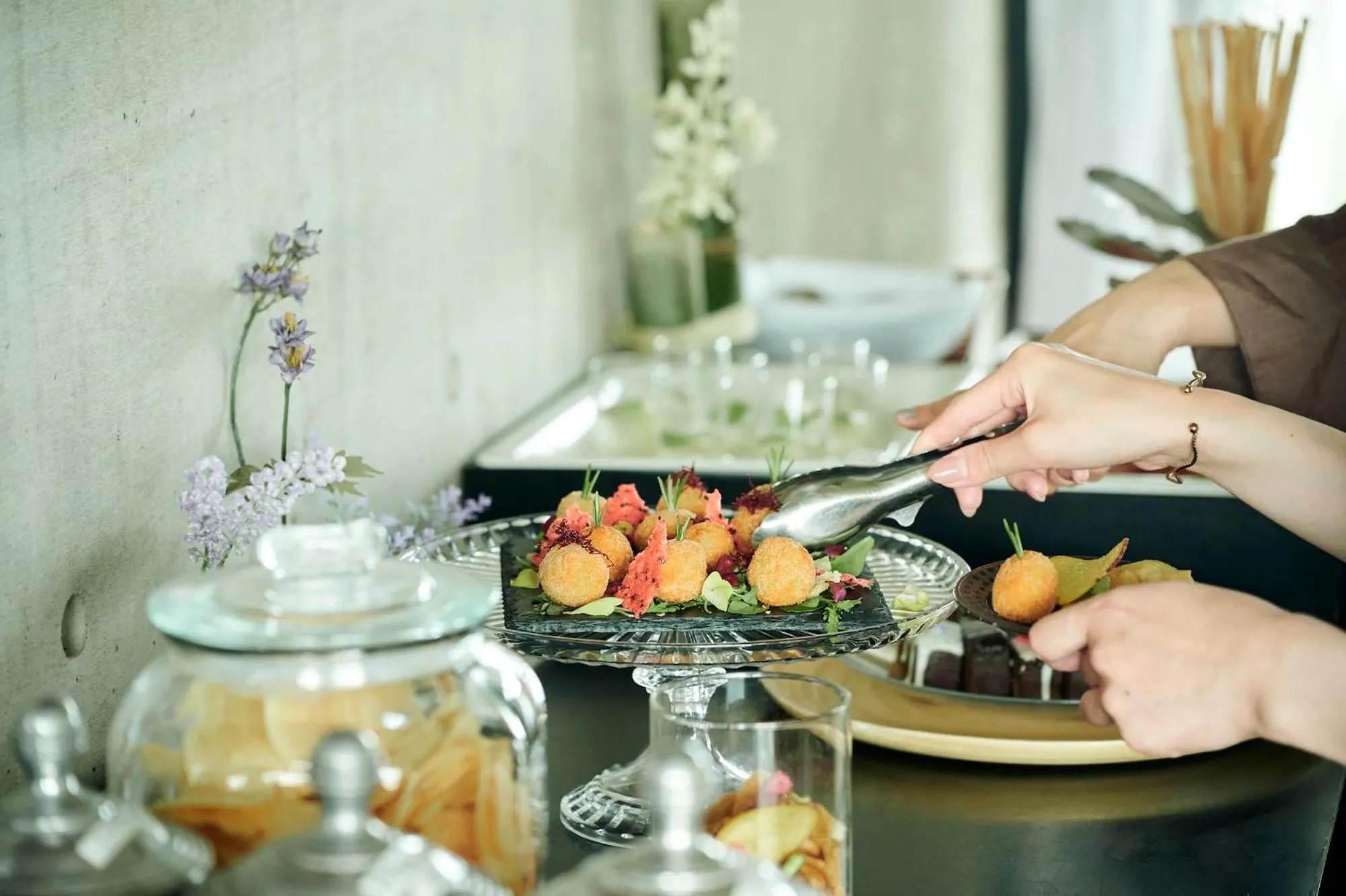 Communal lounge/ TV room in Setre Marina Biwako