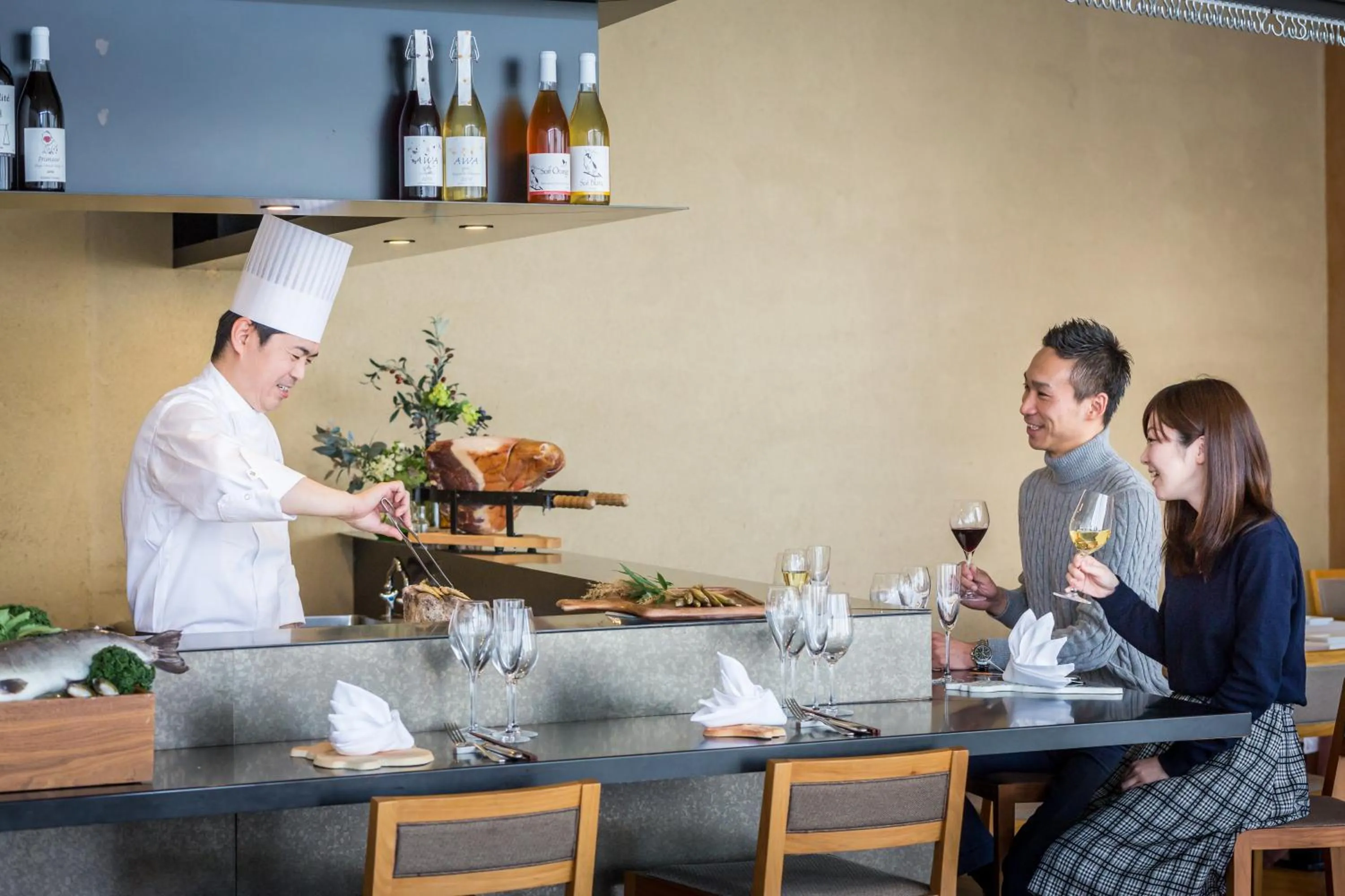 Restaurant/places to eat in Setre Marina Biwako