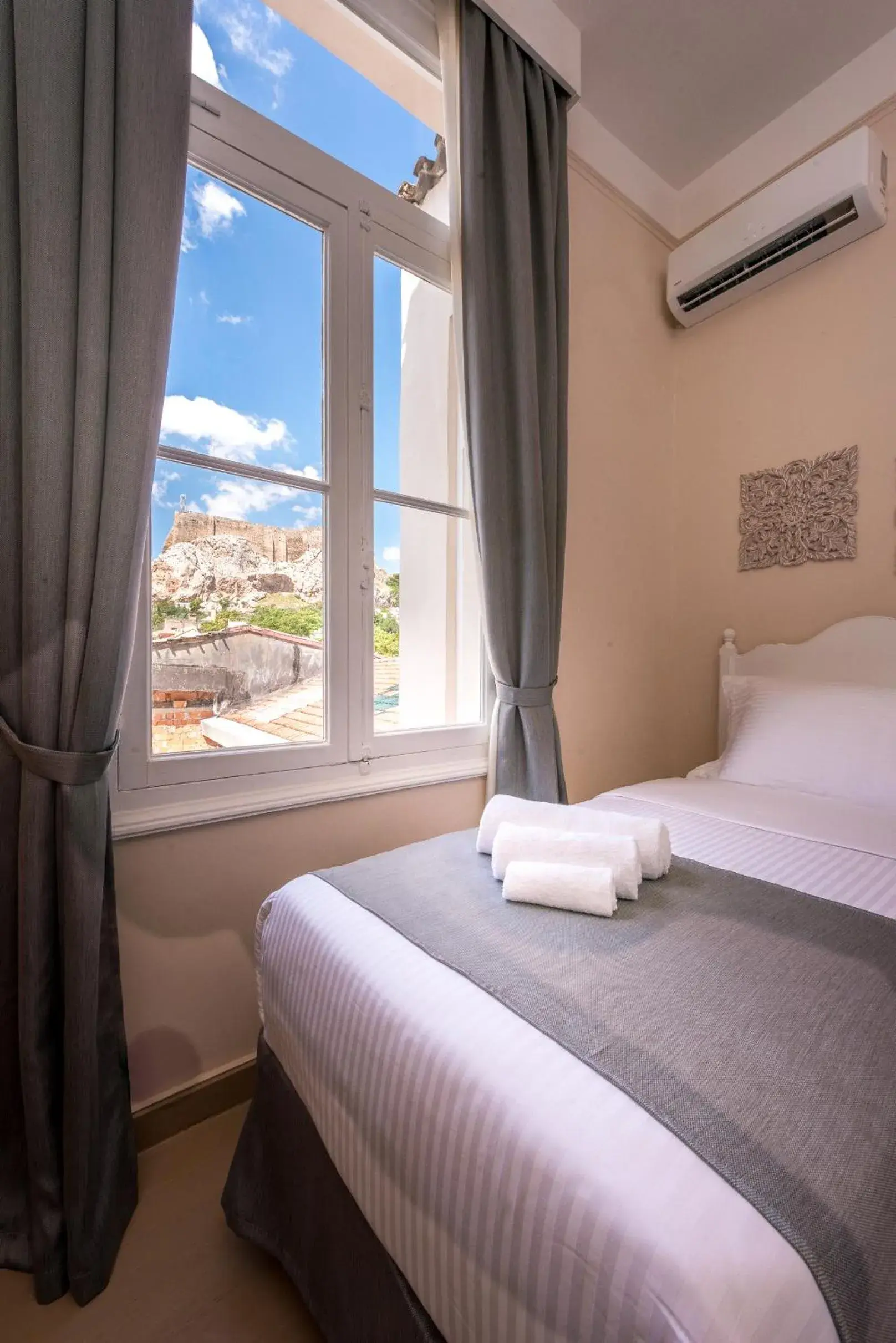 Standard Single Room with Acropolis View in Palladian Home Standard Single Room with Acropolis View in Palladian Home