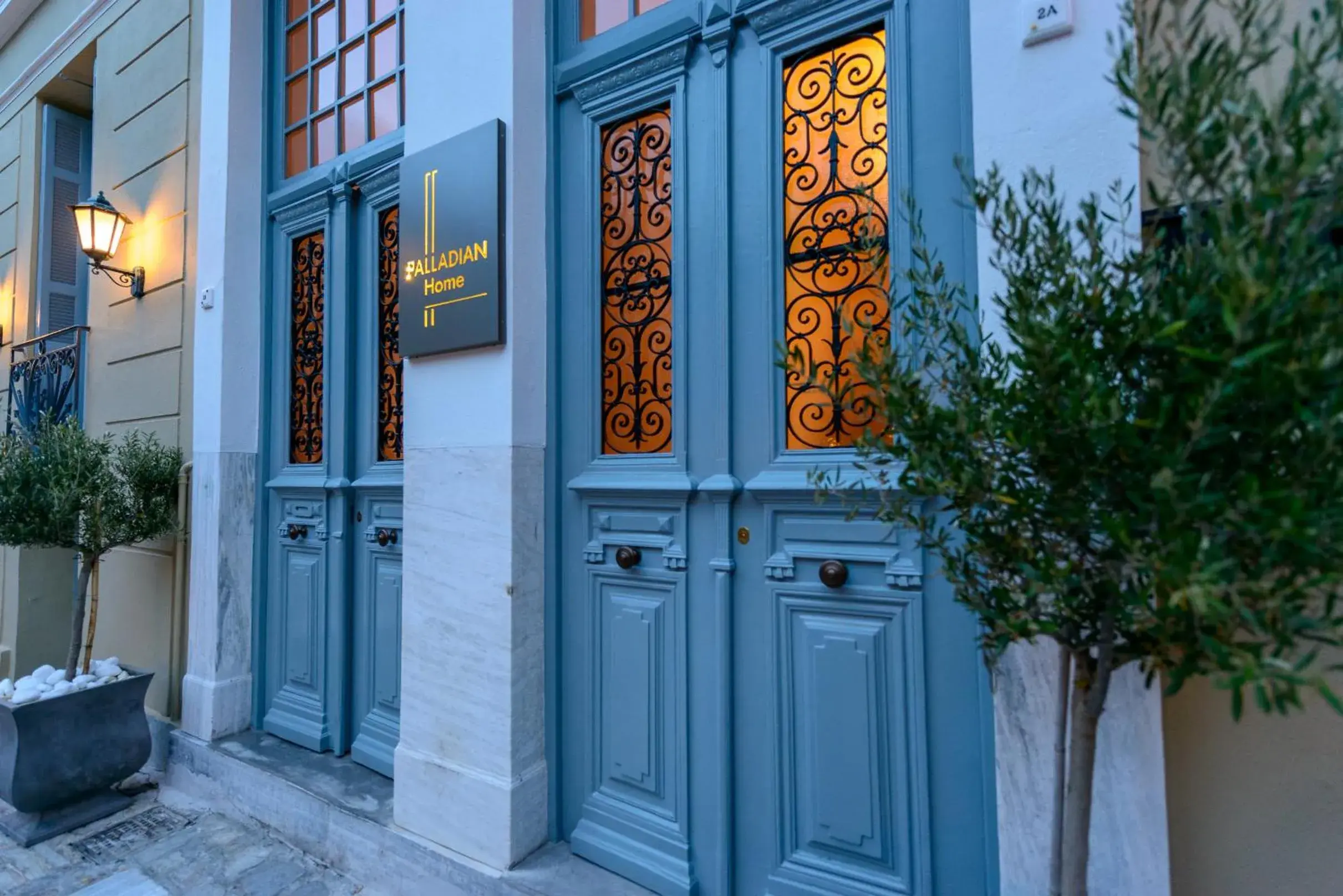 Property building in Palladian Home Property building in Palladian Home