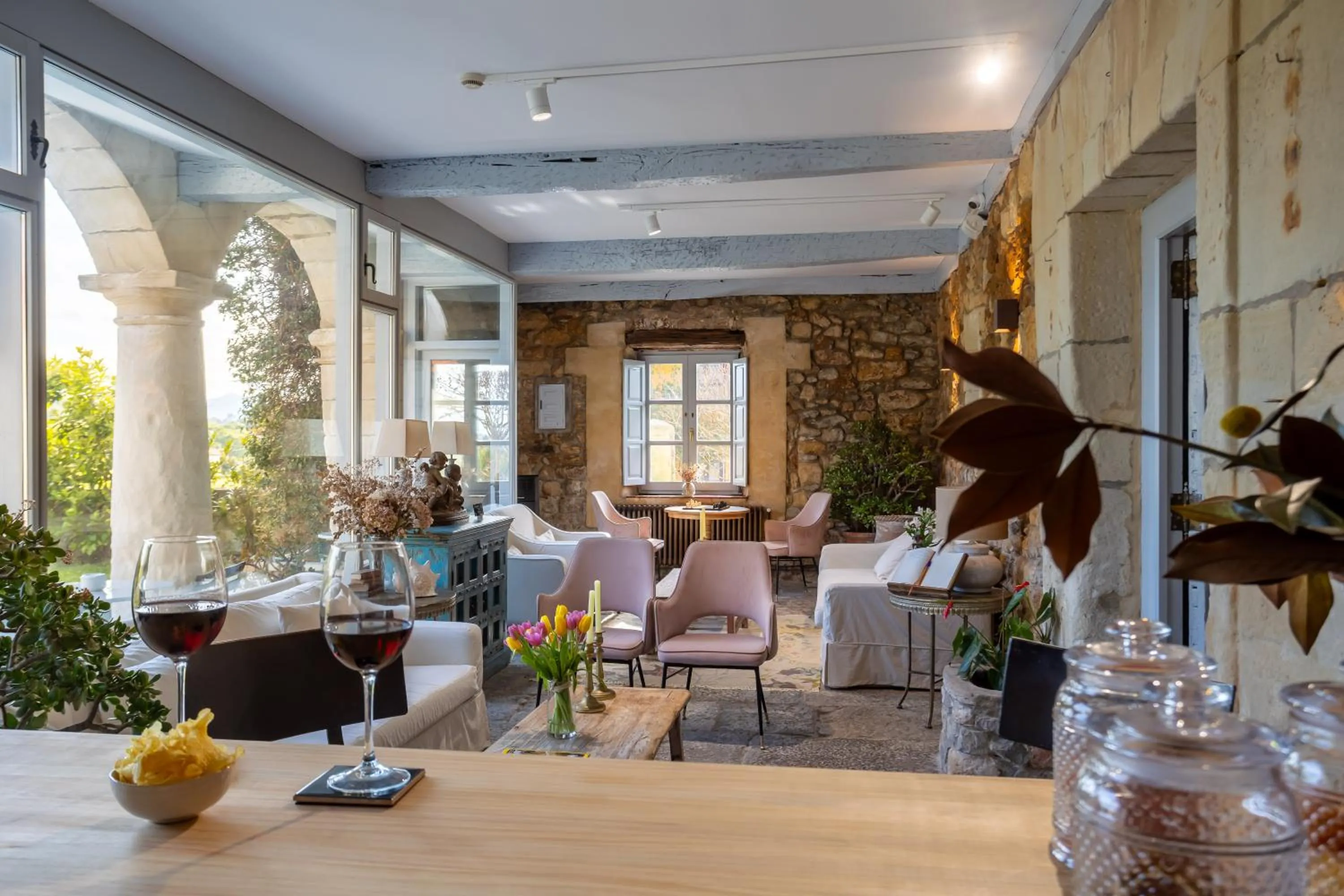 Communal lounge/ TV room in Casona Las Cinco Calderas