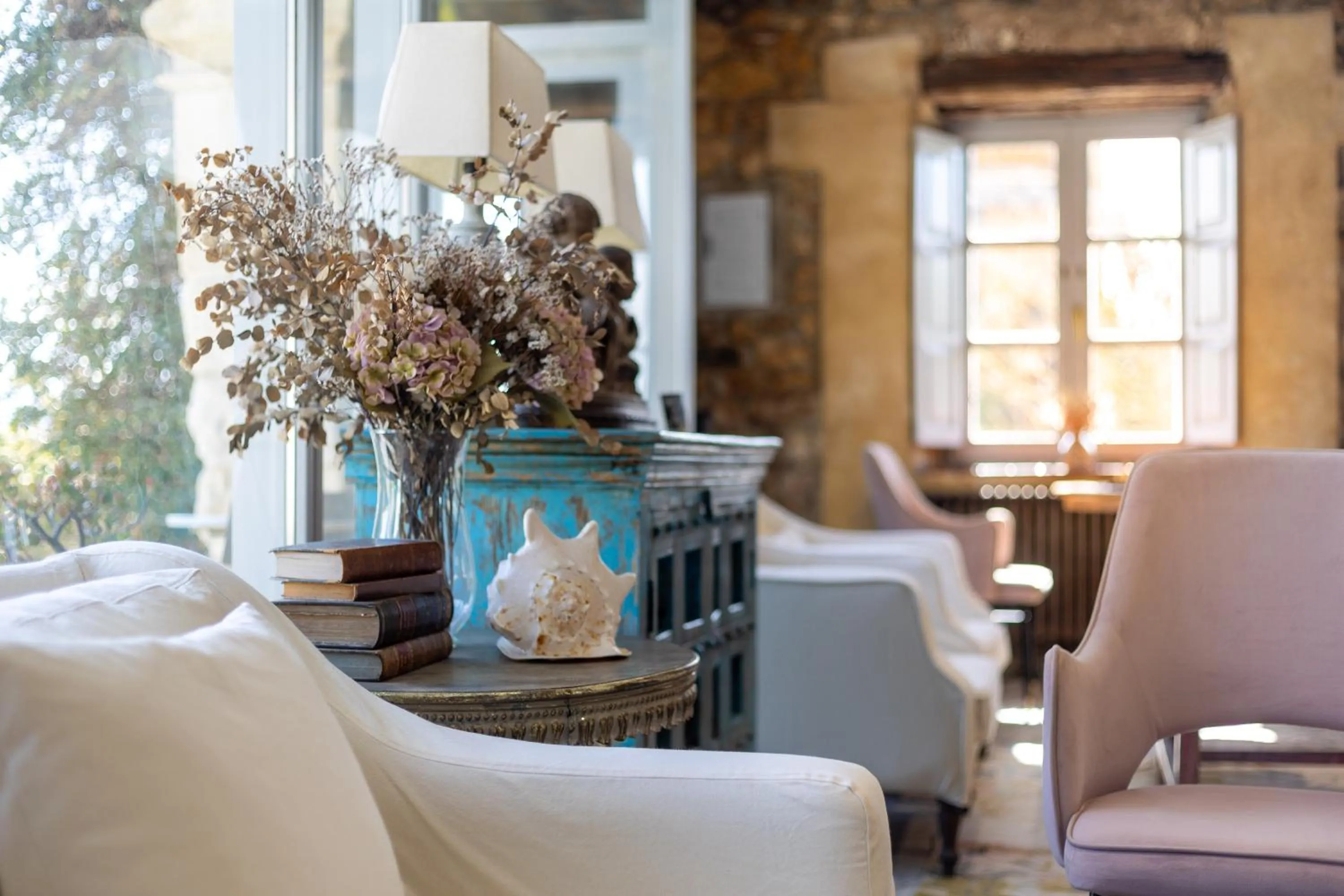 Communal lounge/ TV room in Casona Las Cinco Calderas