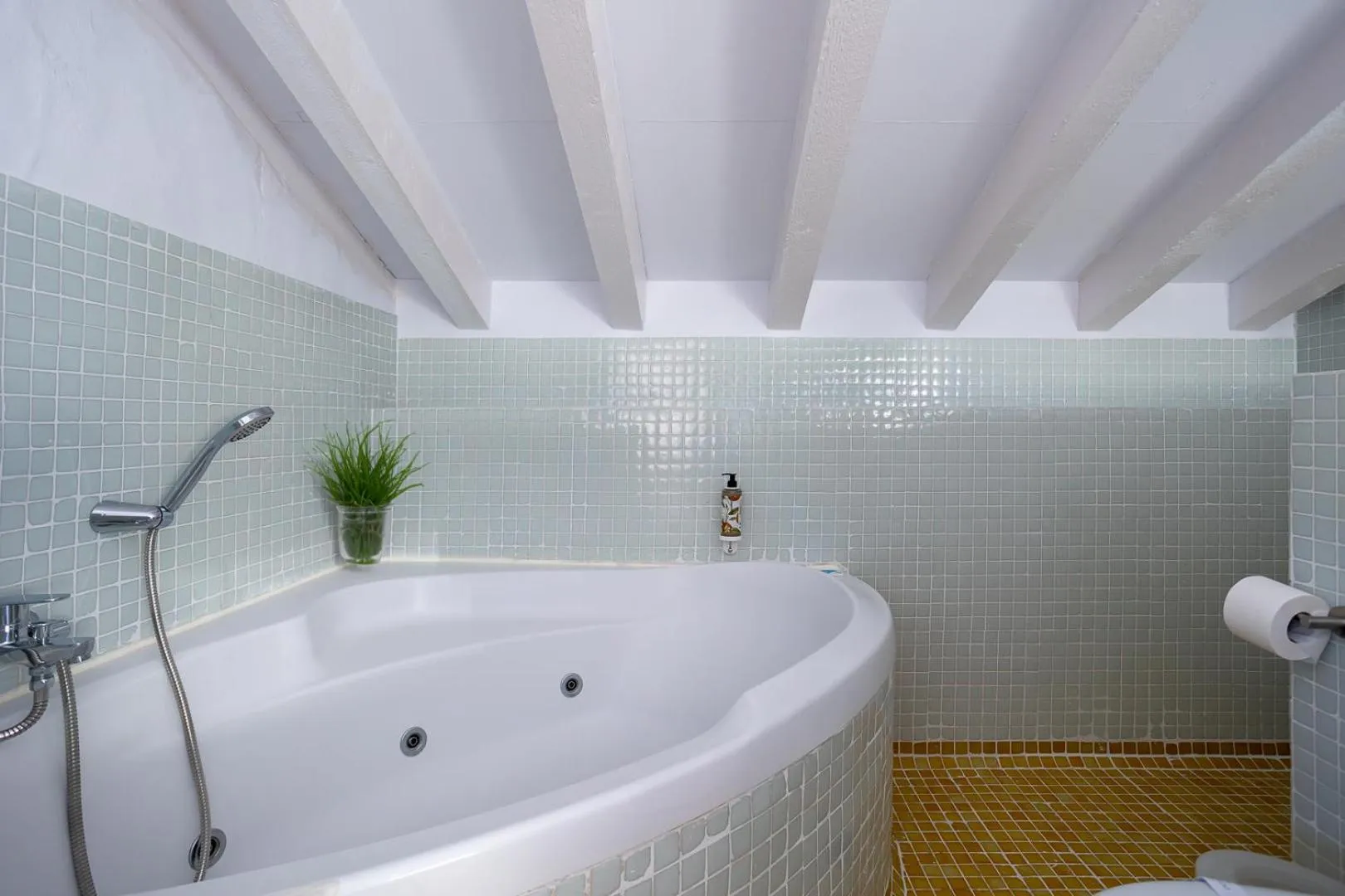 Hot Tub in Casona Las Cinco Calderas