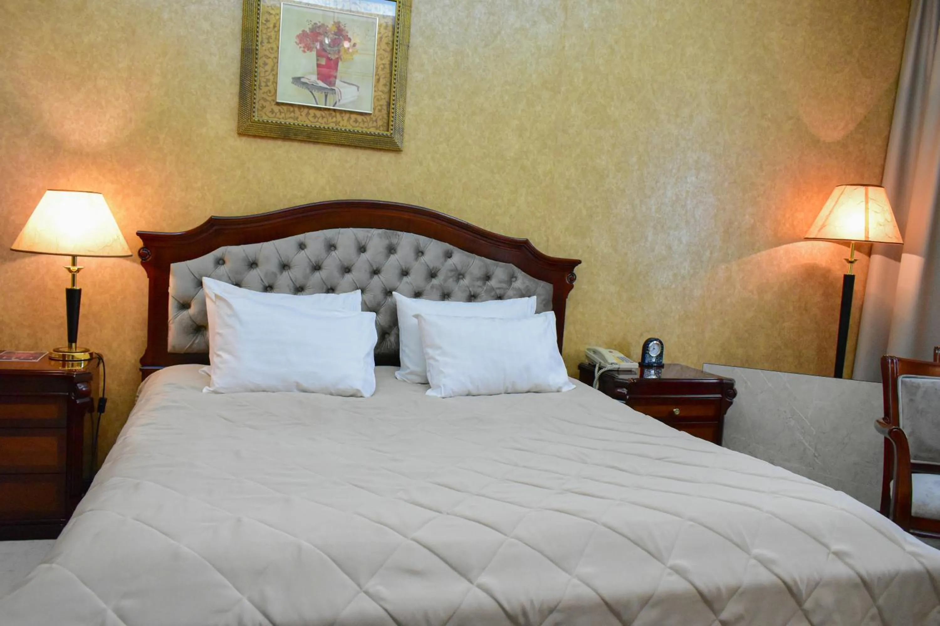 Bed in Hotel Feride