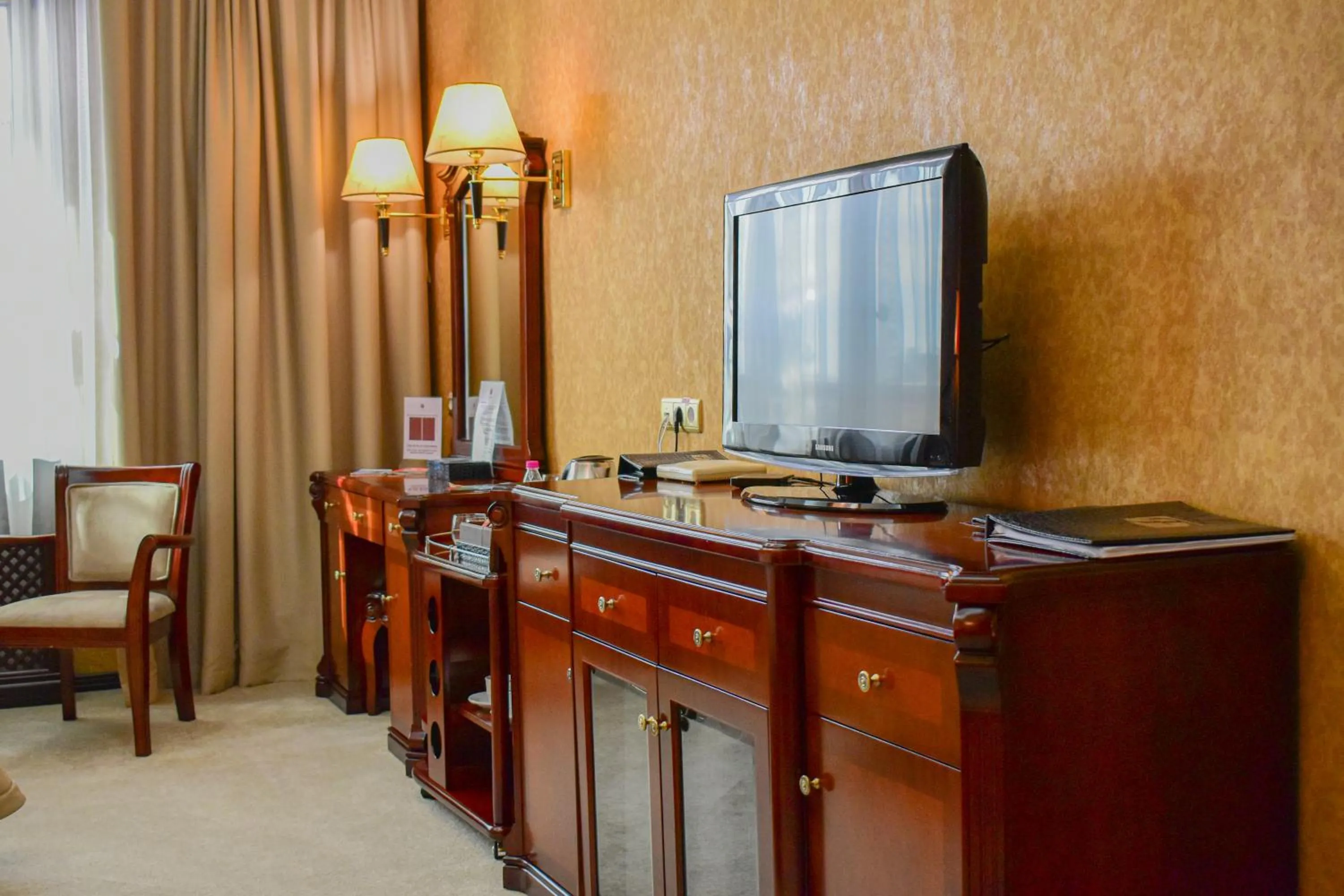 TV and multimedia in Hotel Feride