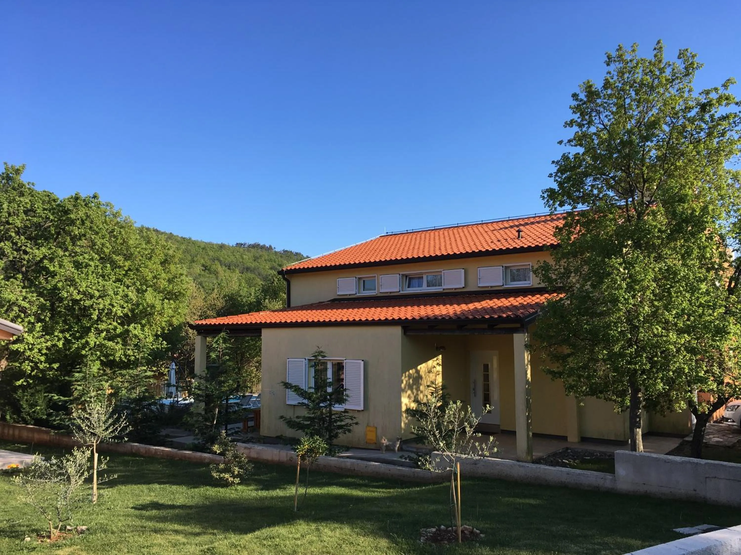 Property building in Dee's House and Pool