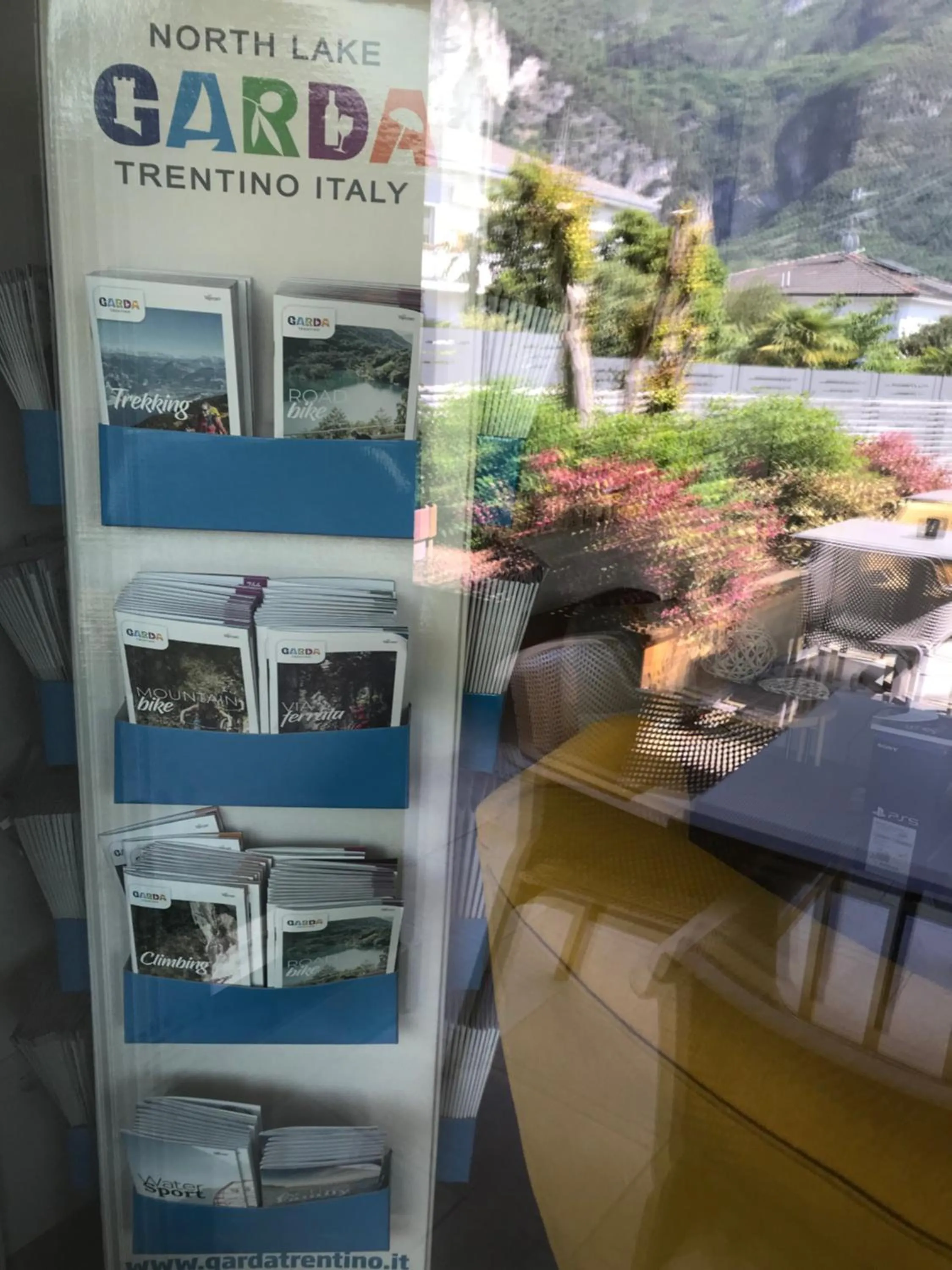 Property building in GardaBreak Rooms&Breakfast Holiday Apartments