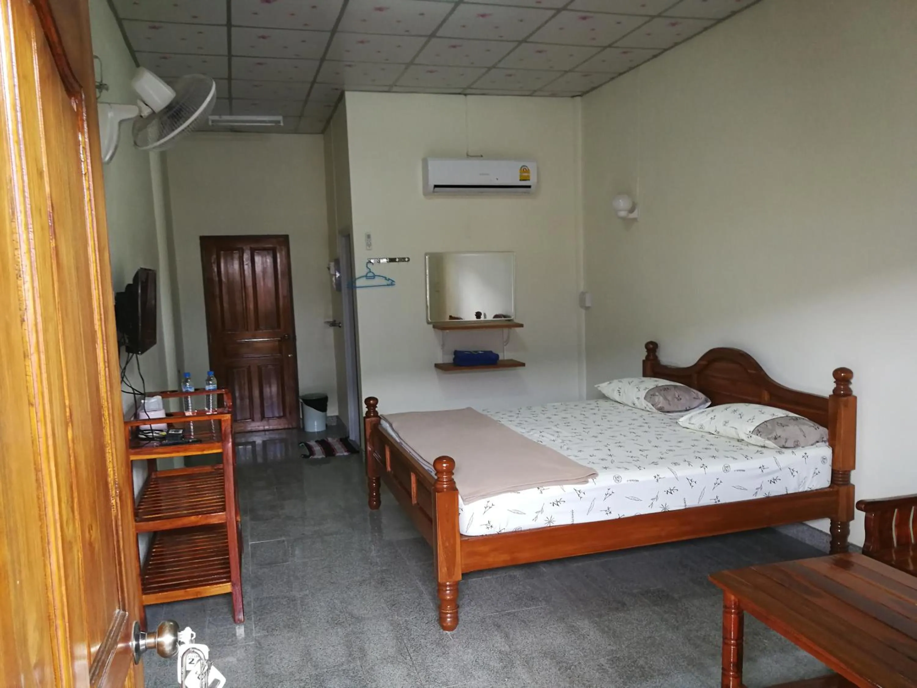 Bedroom, Bed in PuengLuang Hotel