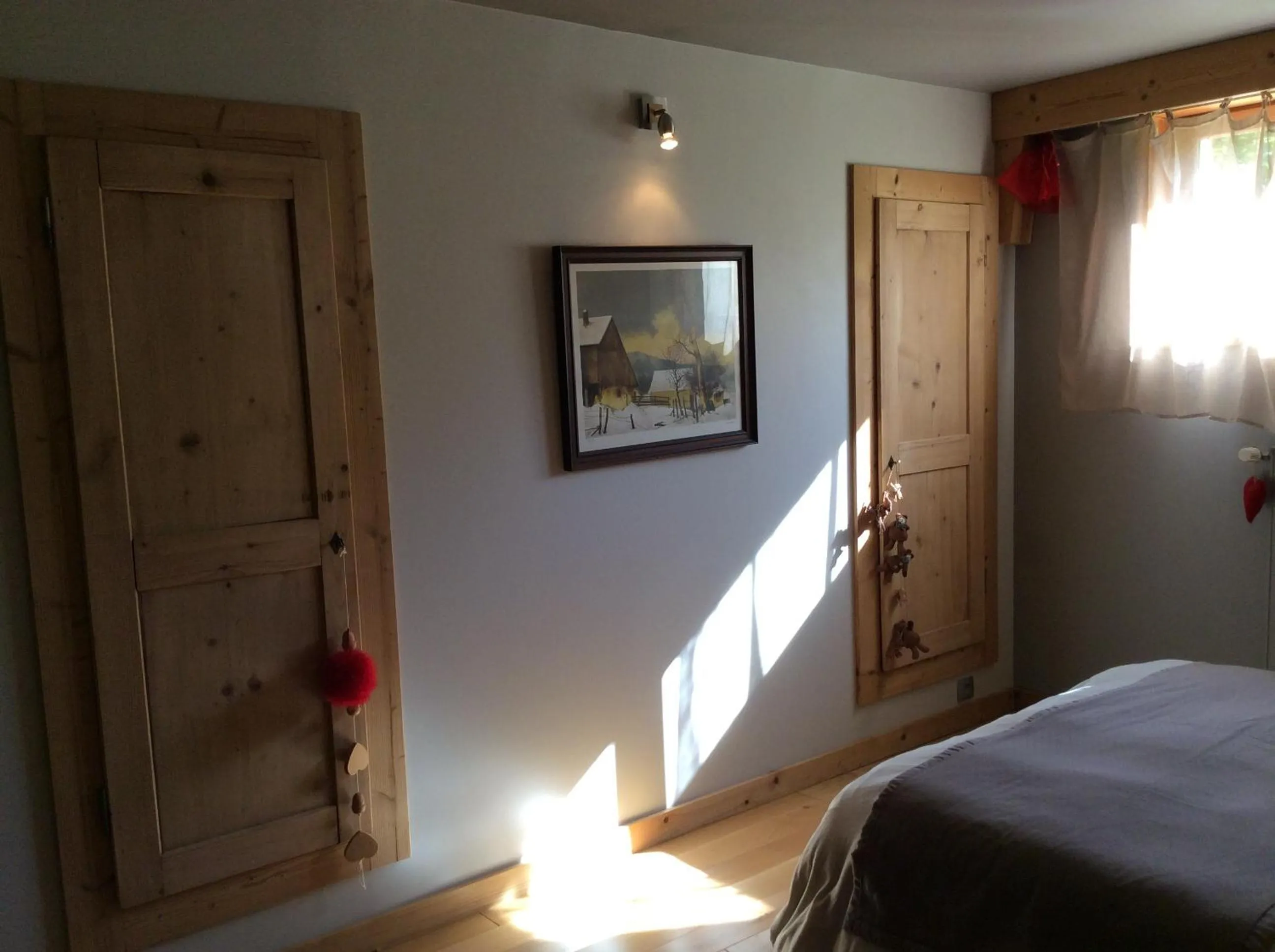 wardrobe, Bed in Au Charnet