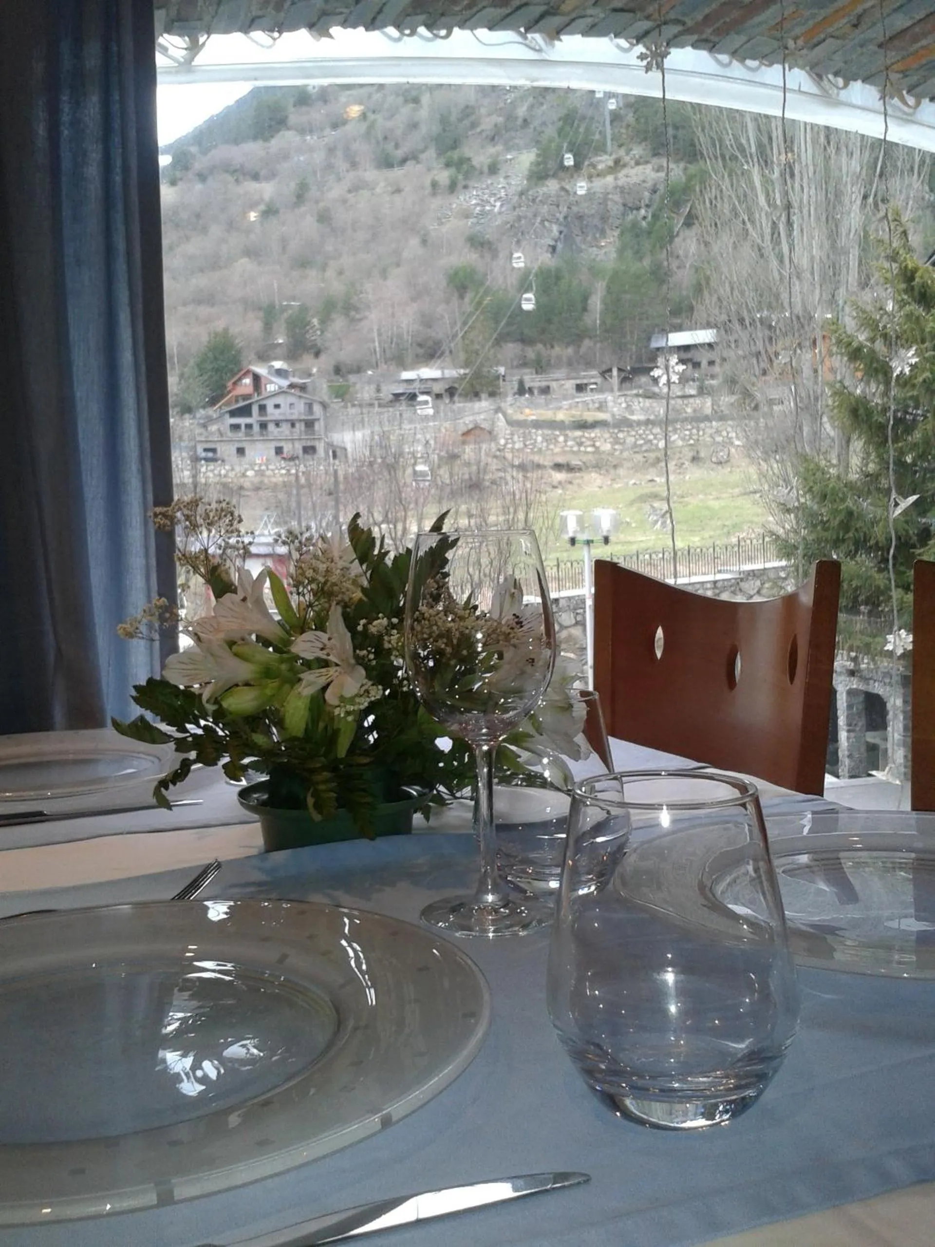 Restaurant/places to eat in Hotel Montané