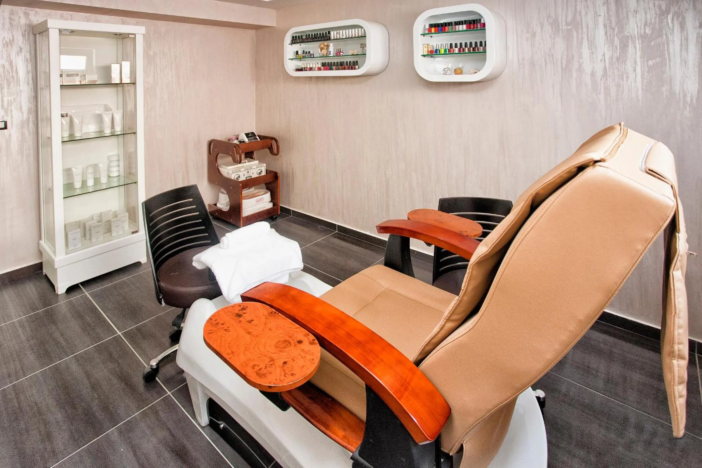 Spa and wellness centre/facilities in Wellness & Spa Hotel ACD