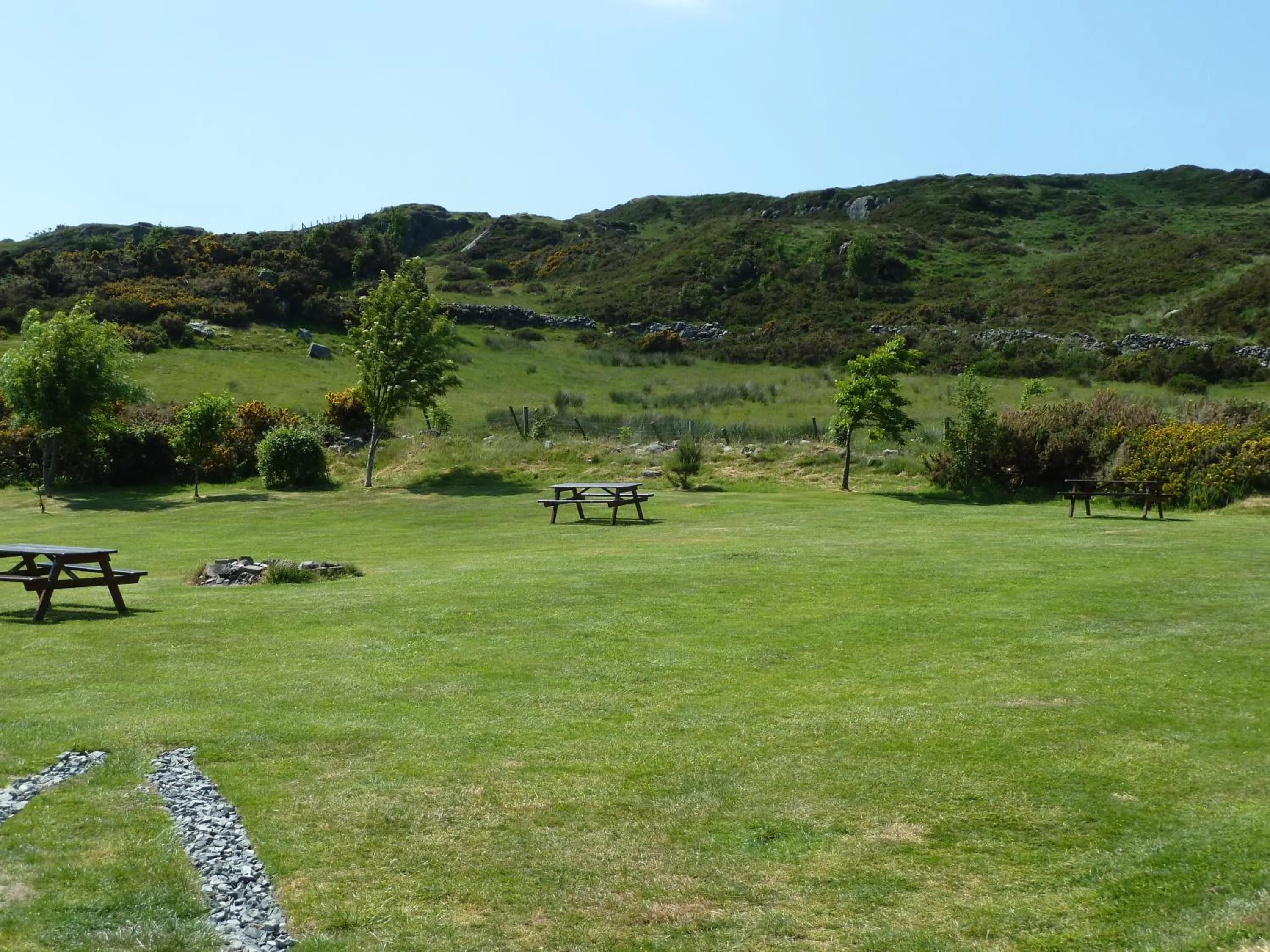Garden in Gorse Hill Glamping