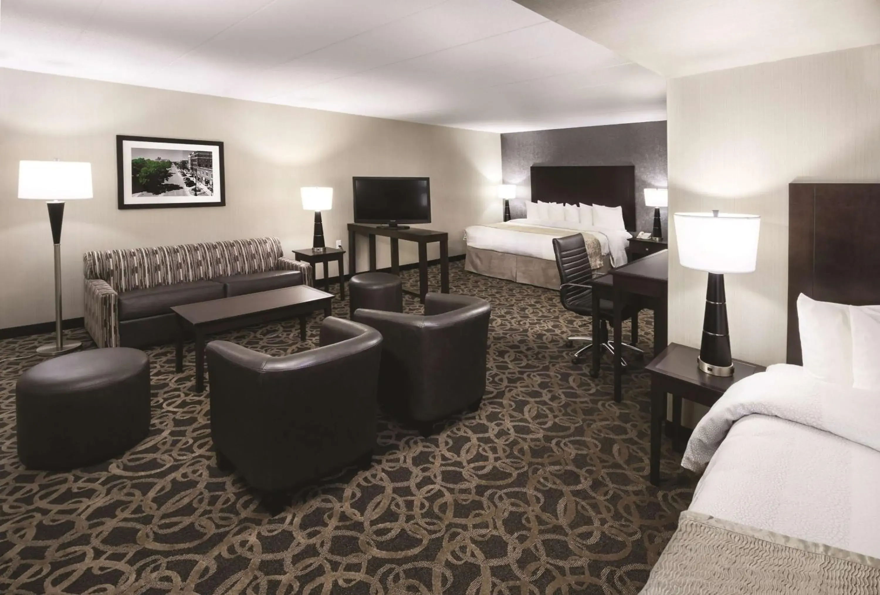 Photo of the whole room, Bed in Best Western Ramkota Hotel Aberdeen Photo of the whole room, Bed in Best Western Ramkota Hotel Aberdeen