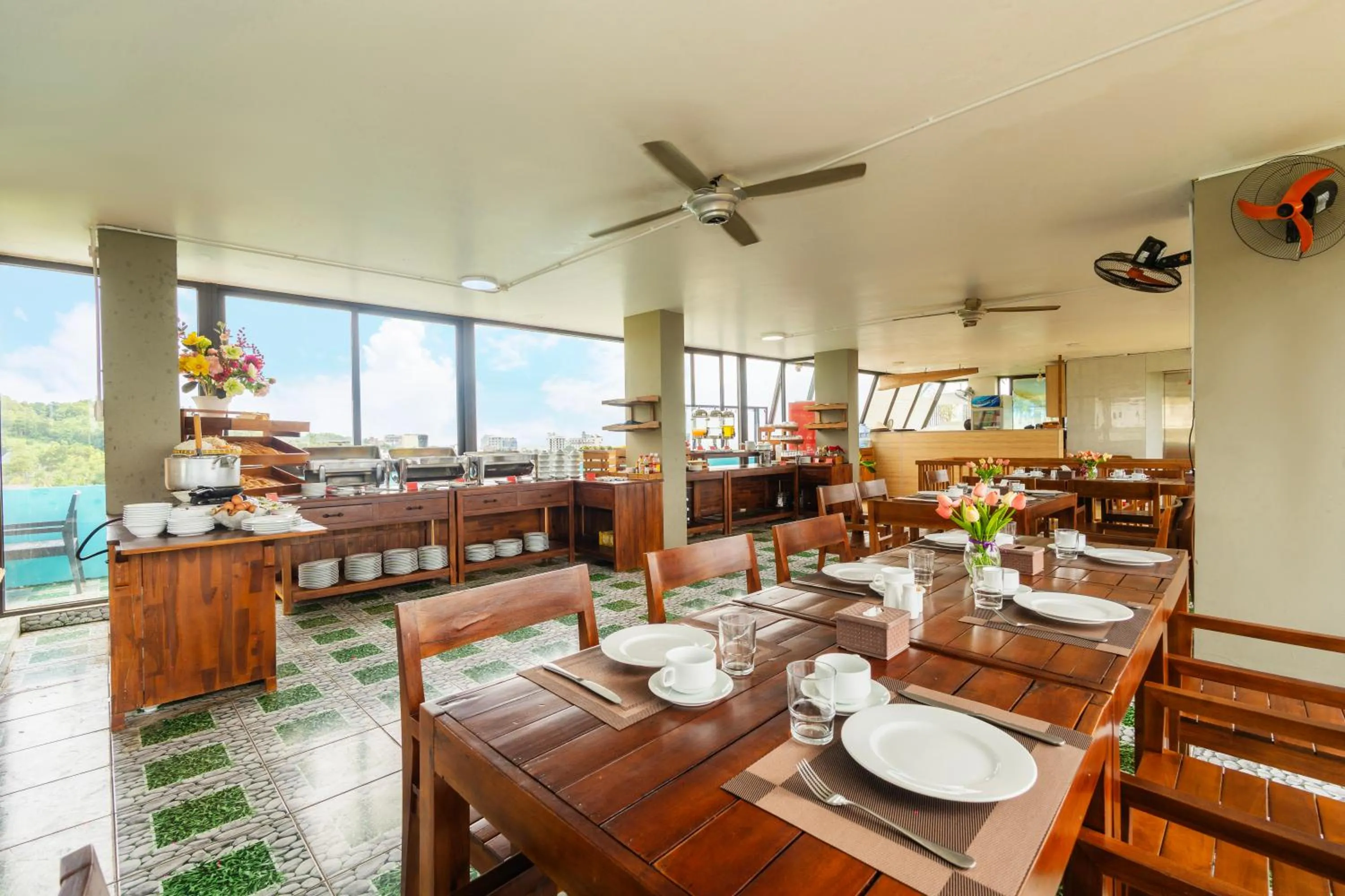 Restaurant/places to eat in Golden Daisy Hotel Phu Quoc