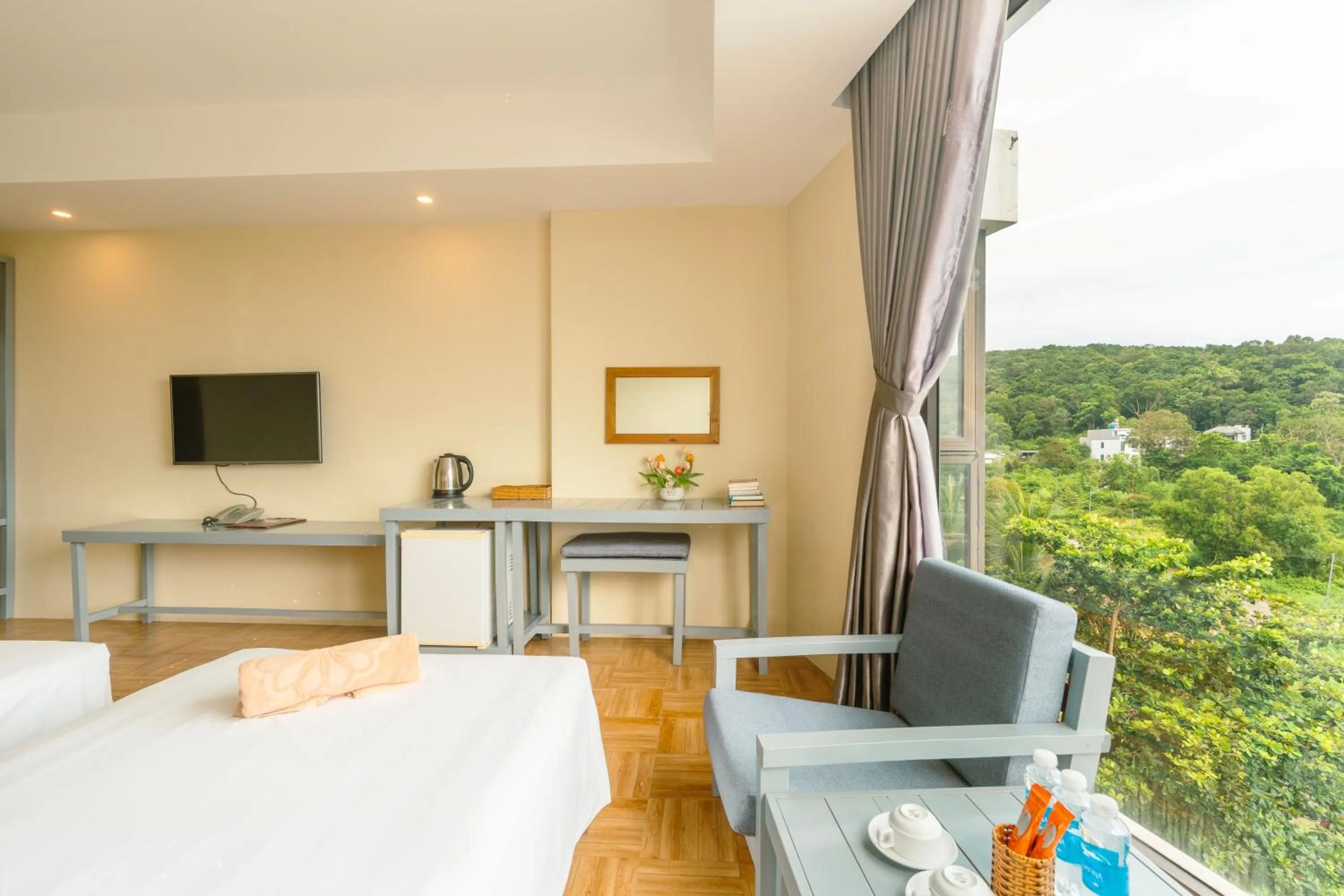 TV and multimedia, Bed in Golden Daisy Hotel Phu Quoc