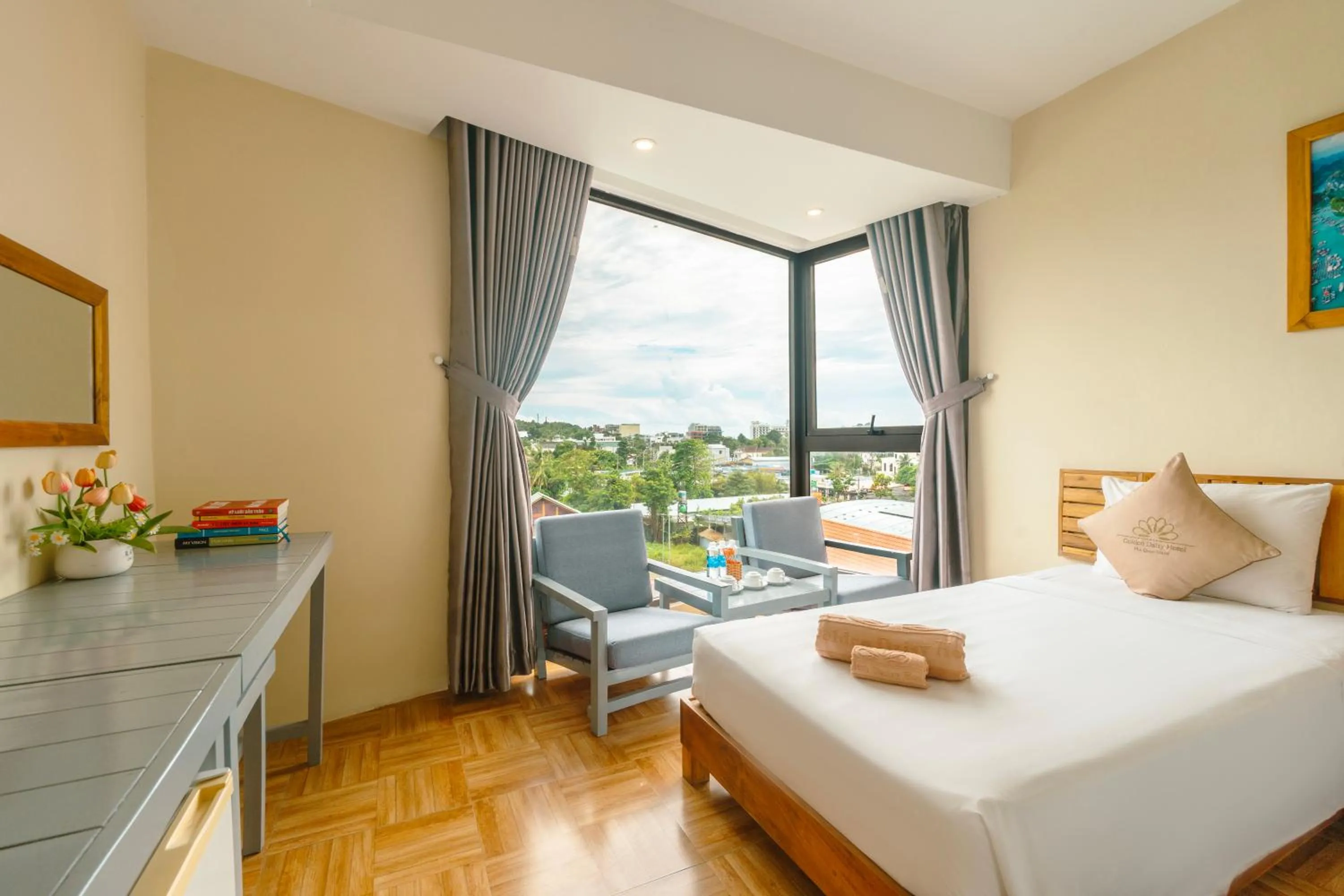 Natural landscape, Bed in Golden Daisy Hotel Phu Quoc