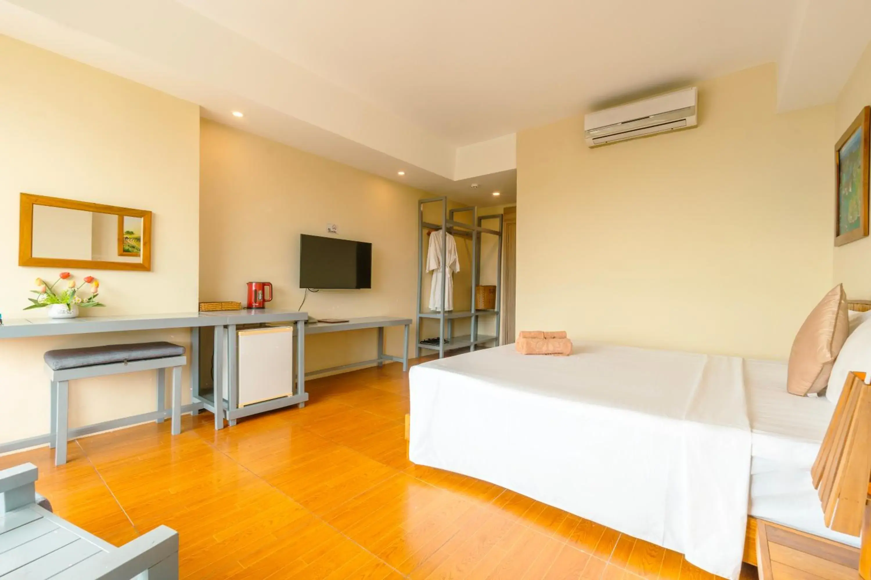 Bedroom, Bed in Golden Daisy Hotel Phu Quoc Bedroom, Bed in Golden Daisy Hotel Phu Quoc