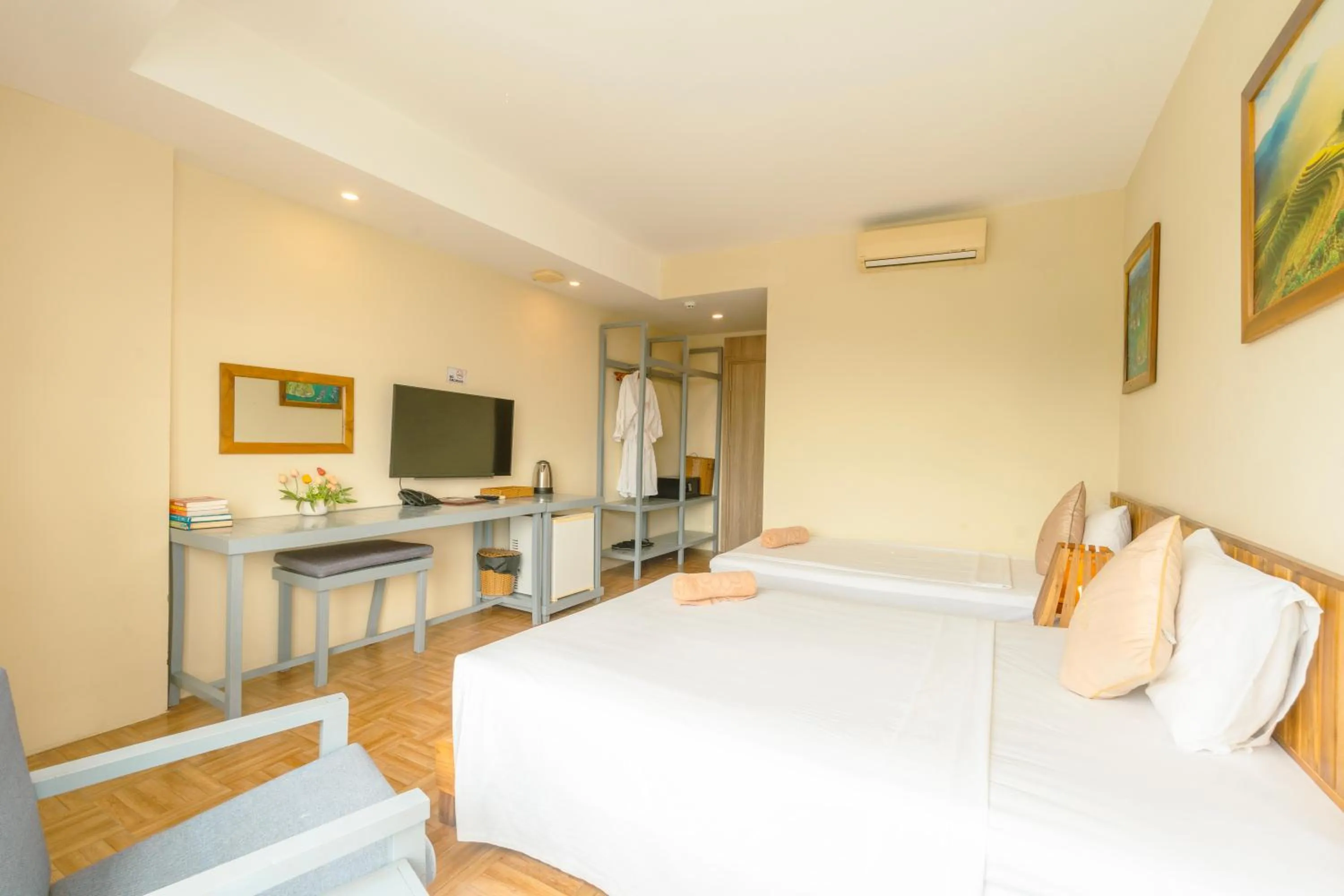 Bed in Golden Daisy Hotel Phu Quoc