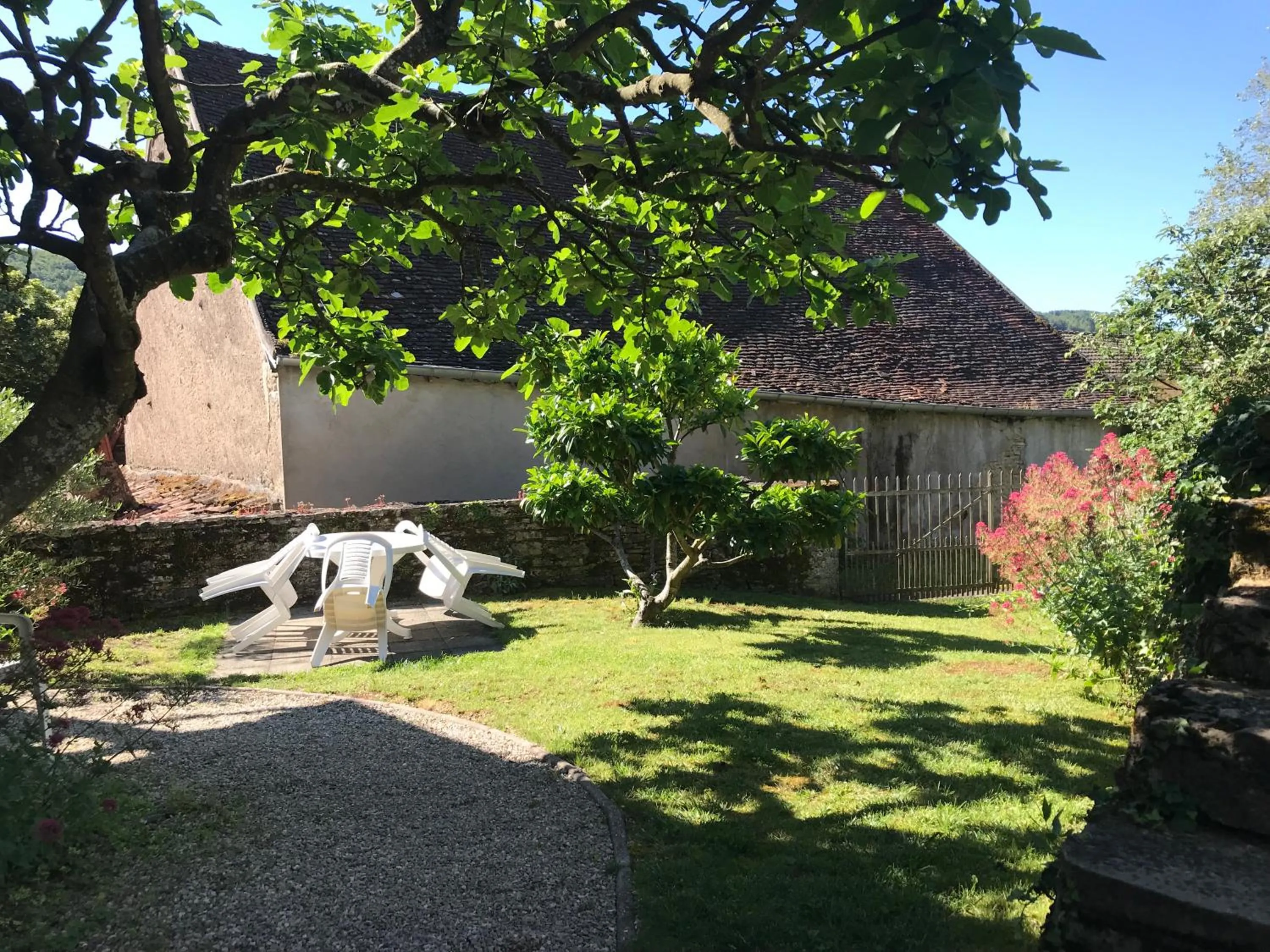 Garden view in Chez Sylvie et Thierry