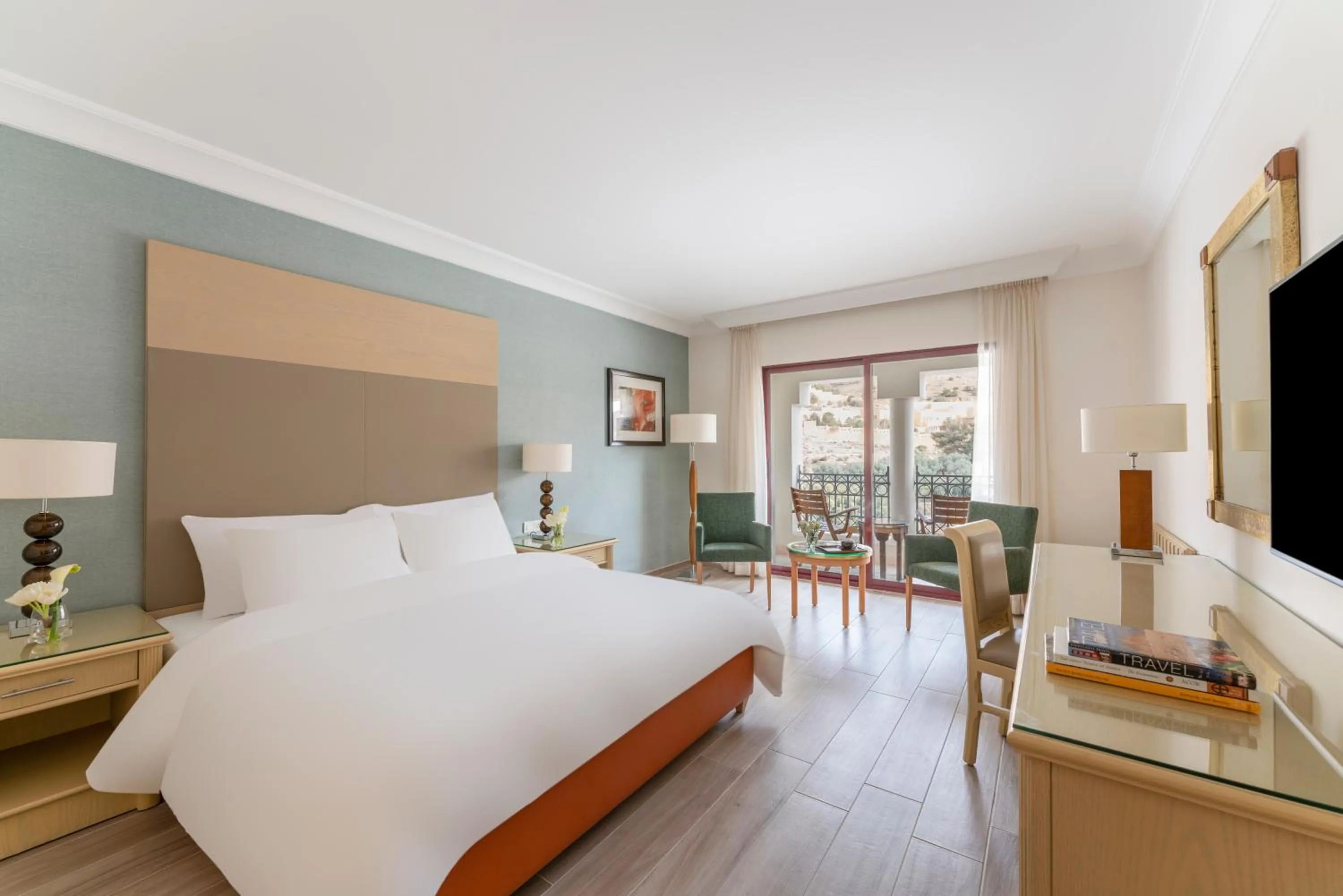 Balcony/Terrace, Bed in Mövenpick Resort Petra