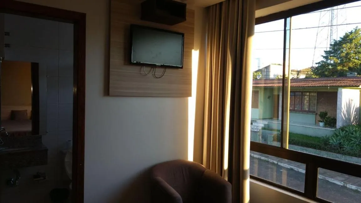 Santa Clara Hotel e Restaurante