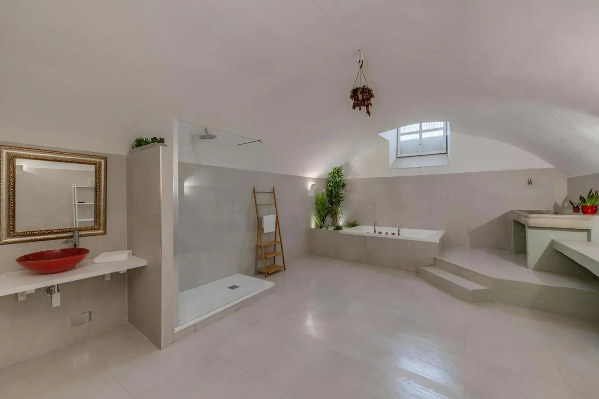 Hot Tub in Residenza d'Epoca Galleria dell'Accademia Hot Tub in Residenza d'Epoca Galleria dell'Accademia