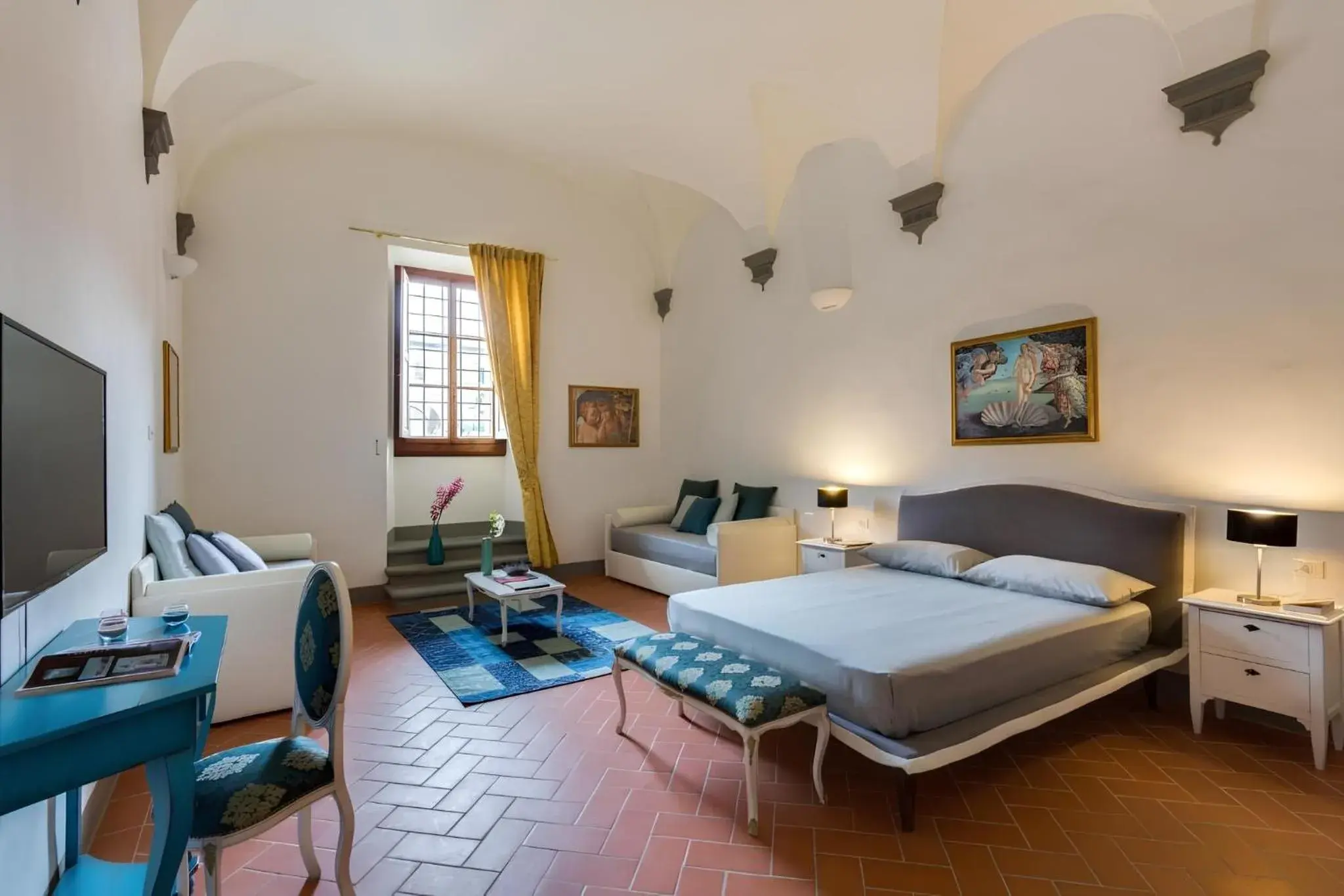 Bedroom, Bed in Residenza d'Epoca Galleria dell'Accademia Bedroom, Bed in Residenza d'Epoca Galleria dell'Accademia