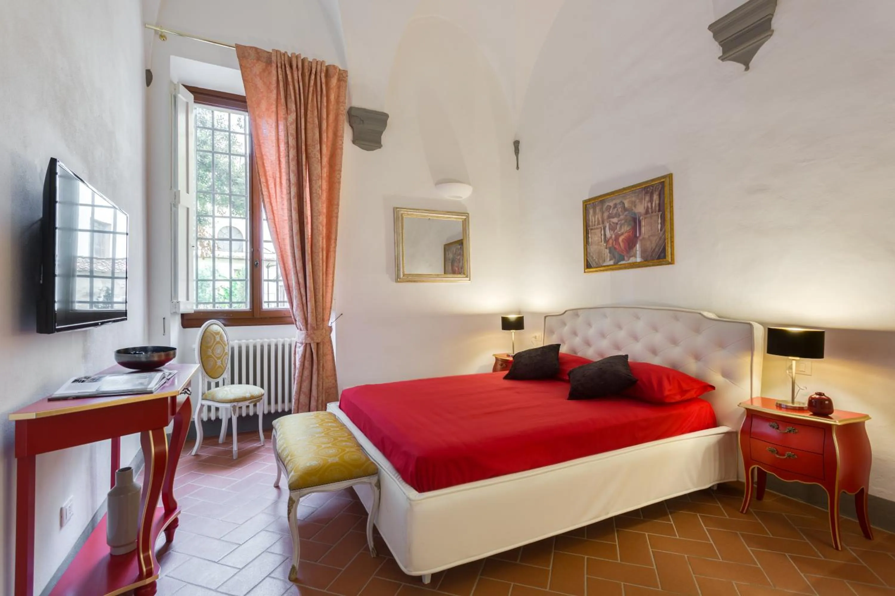 TV and multimedia, Bed in Residenza d'Epoca Galleria dell'Accademia