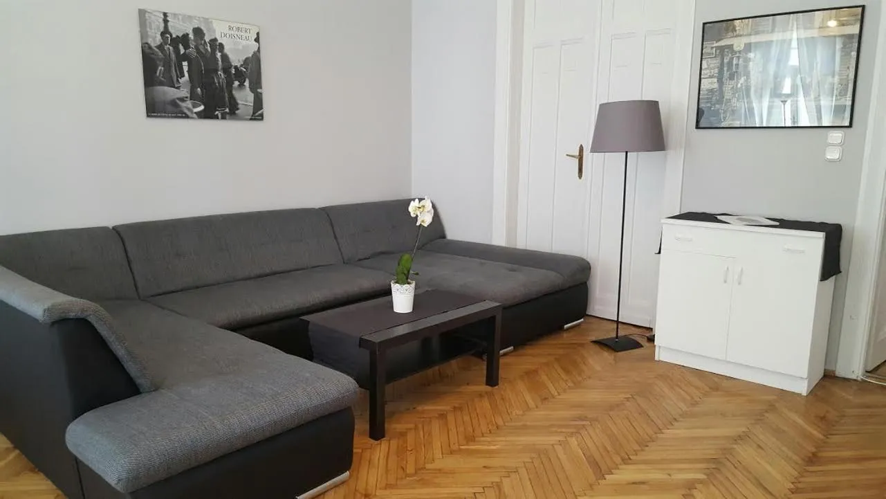 Hello Tourist Flat