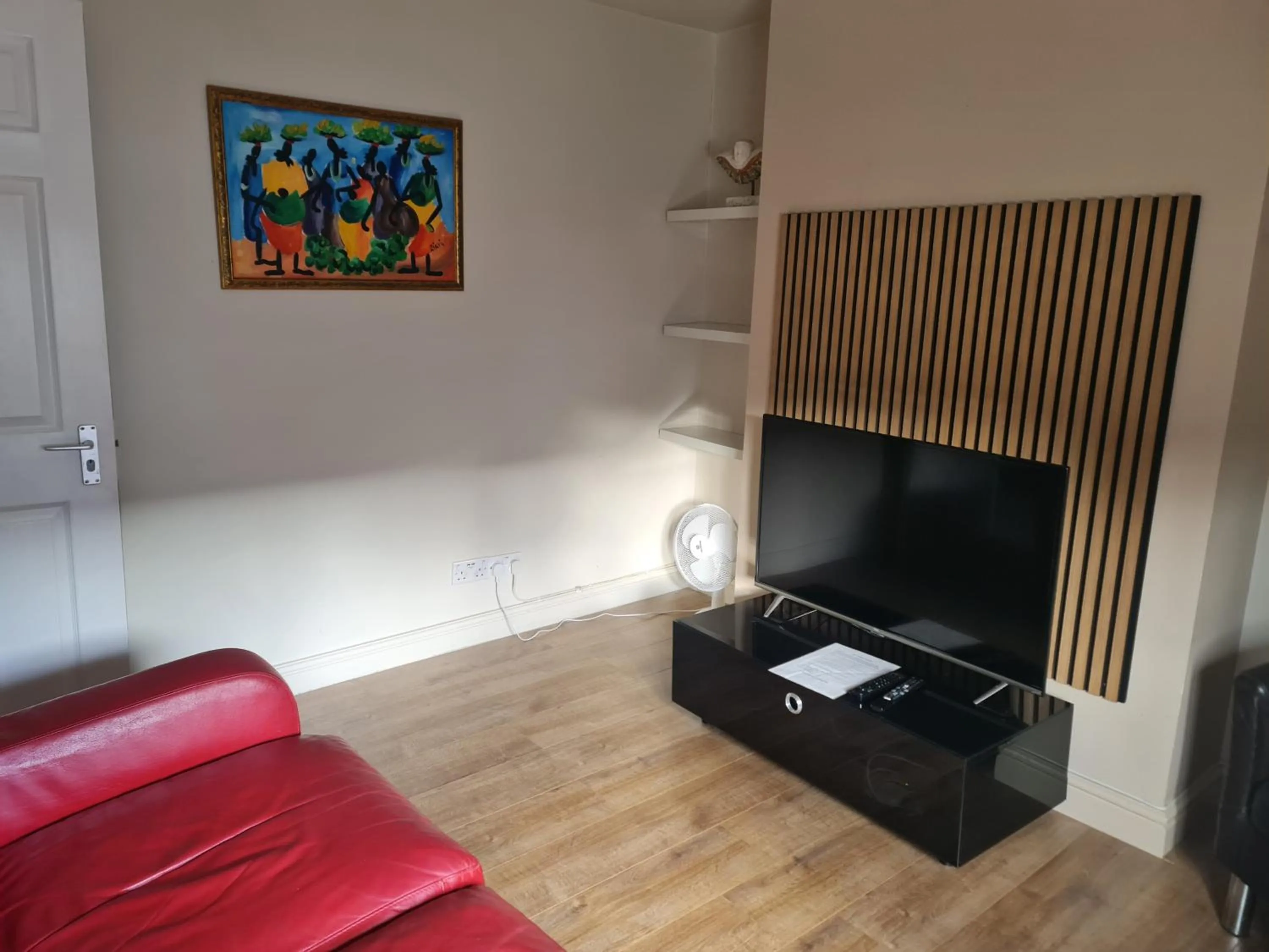 Swindon City Centre Duplex - EnterCloud9SA