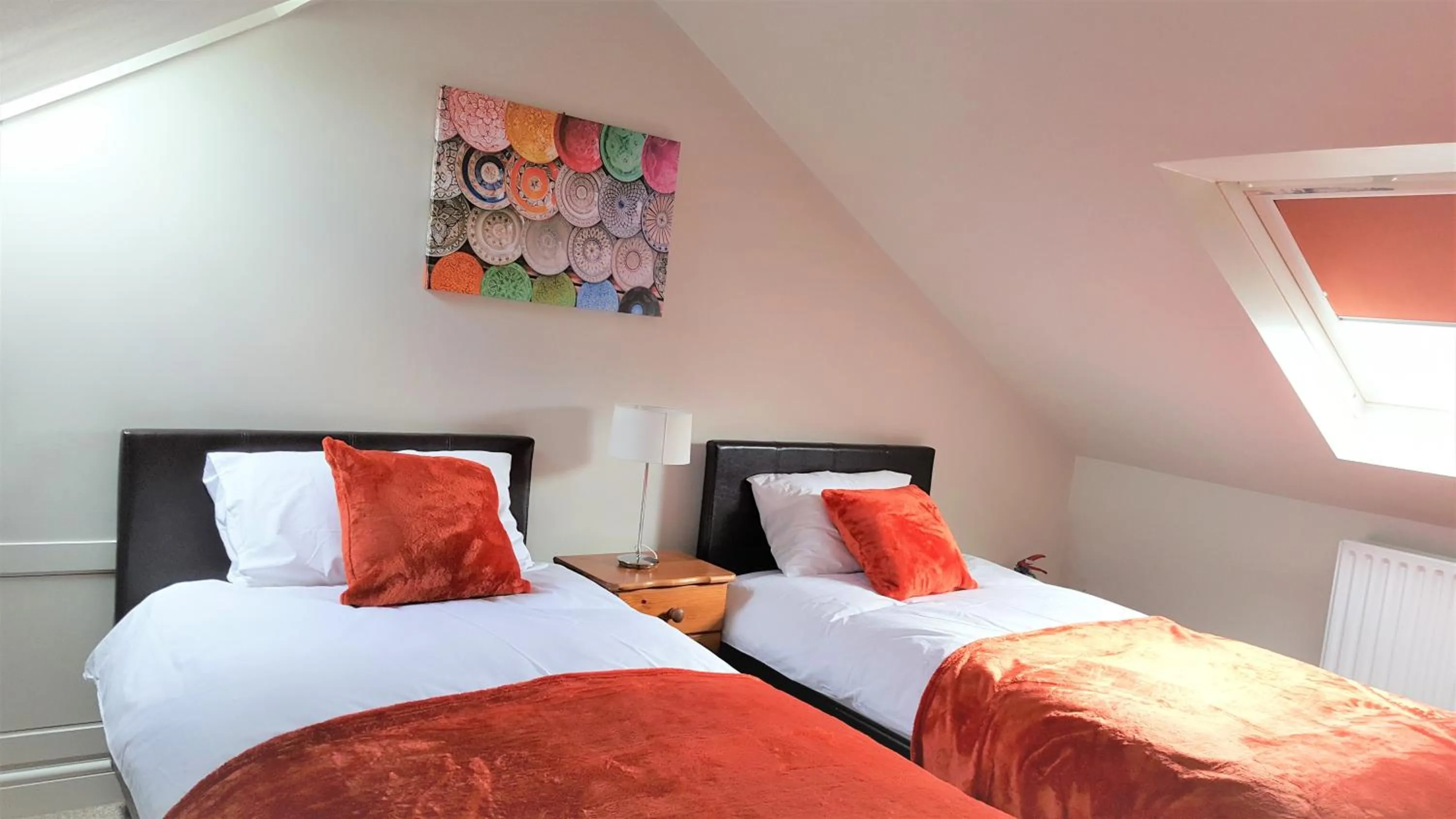 Bed in Swindon City Centre Duplex - EnterCloud9SA