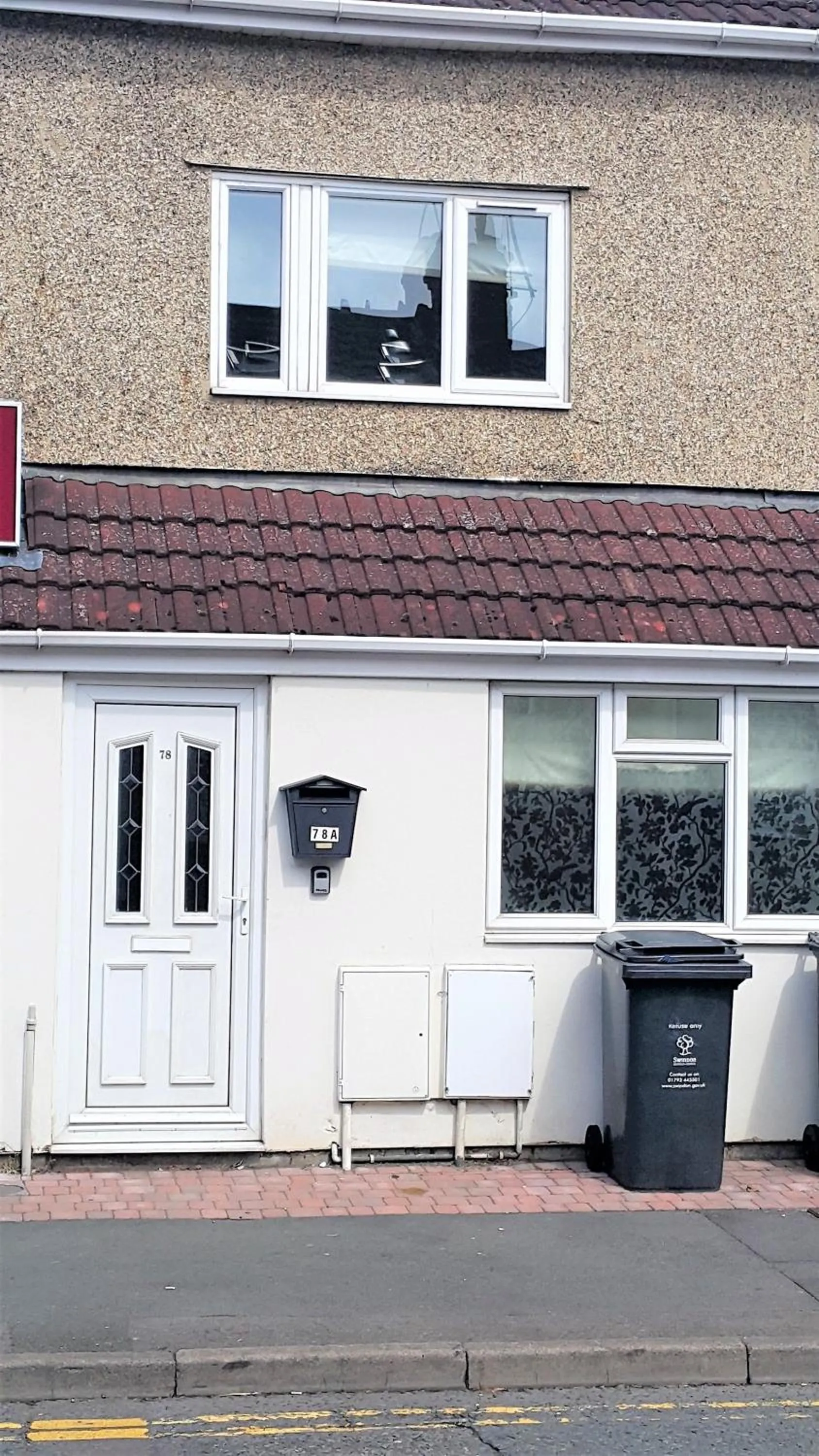 Facade/entrance in Swindon City Centre Duplex - EnterCloud9SA