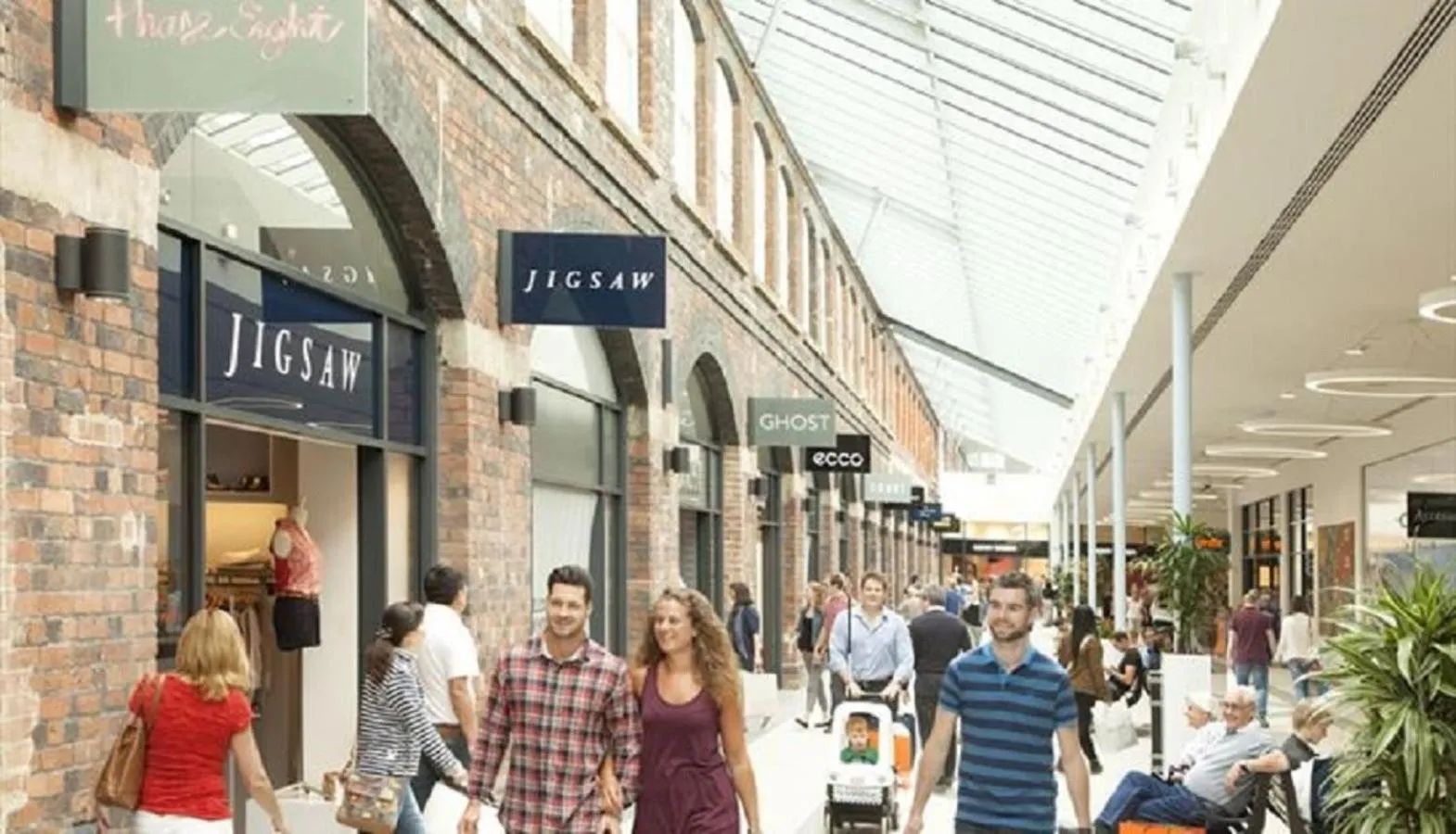 Shopping Area in Swindon City Centre Duplex - EnterCloud9SA