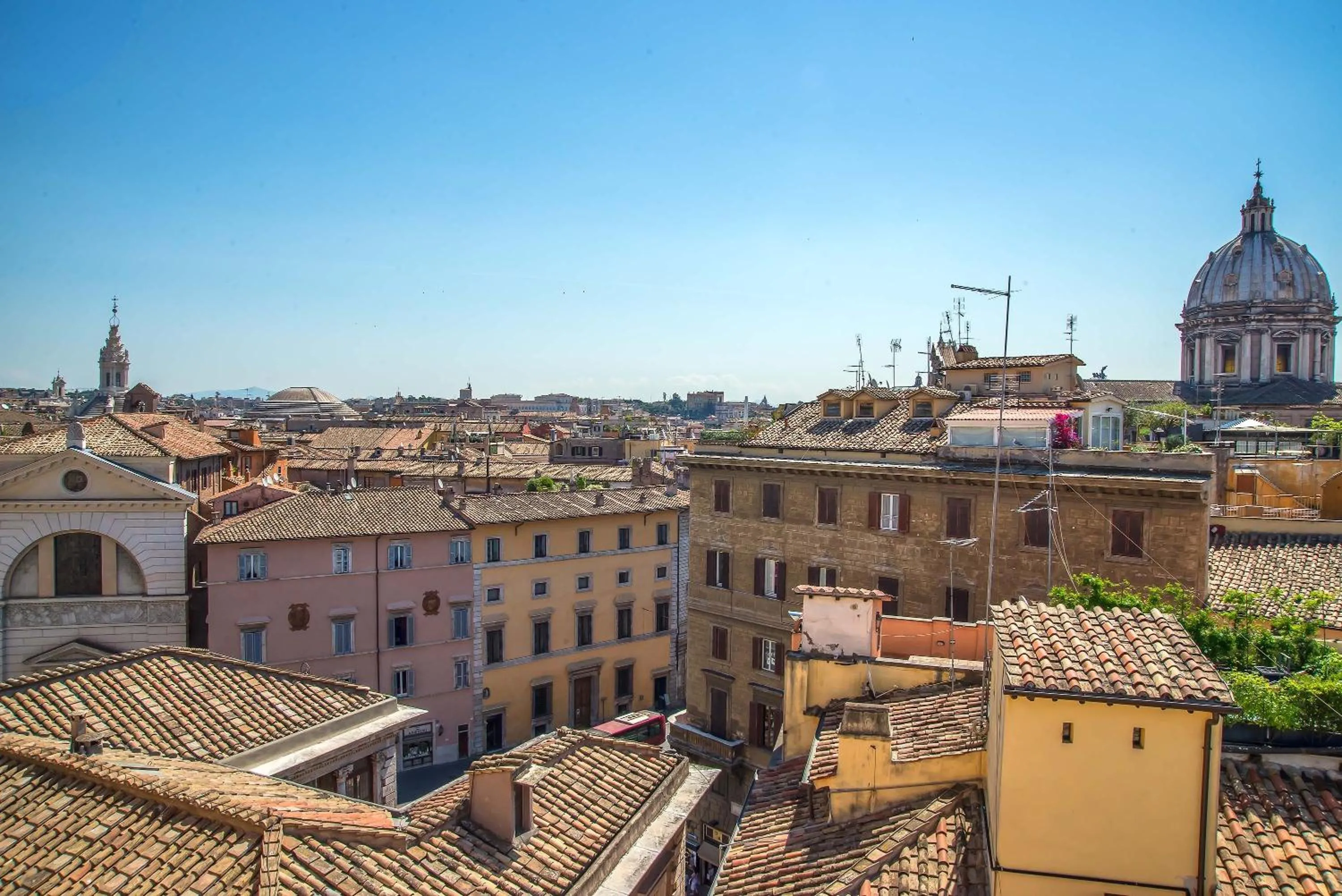 City view in Hotel Damaso