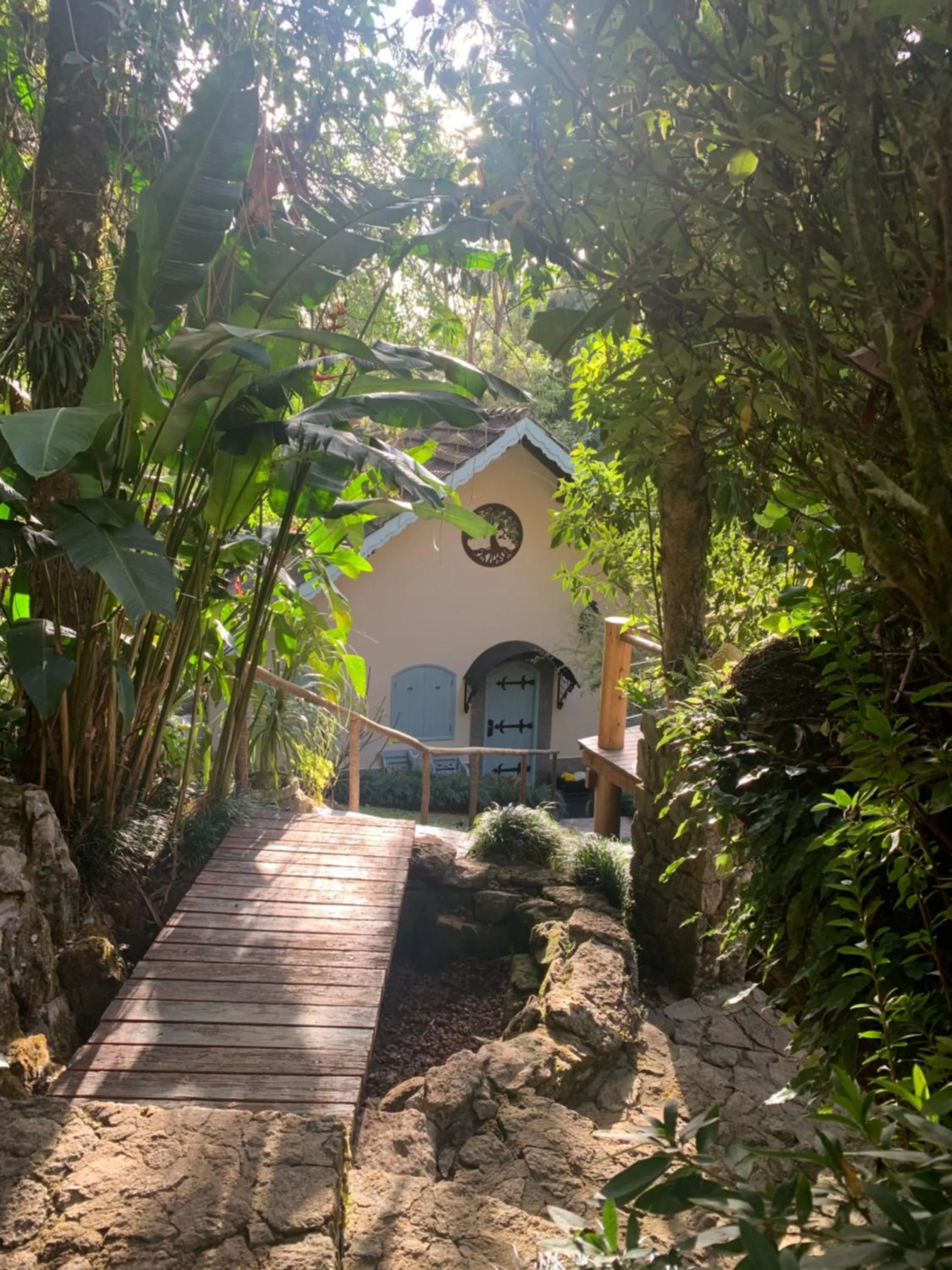 Property building in Hospedagem Casadalee chalé com piscina privativa aquecida e Apartamento sem piscina