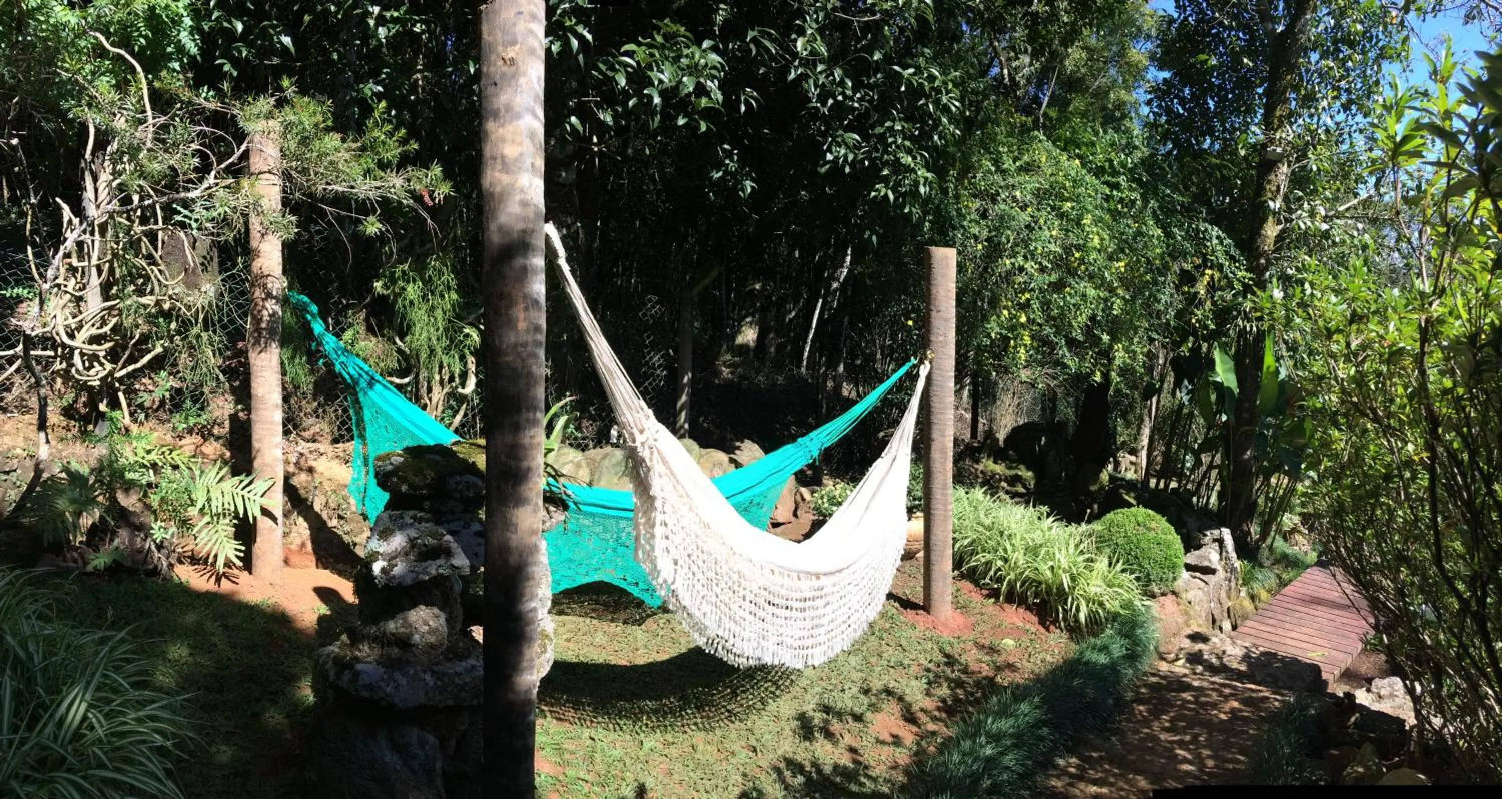 Garden in Hospedagem Casadalee chalé com piscina privativa aquecida e Apartamento sem piscina