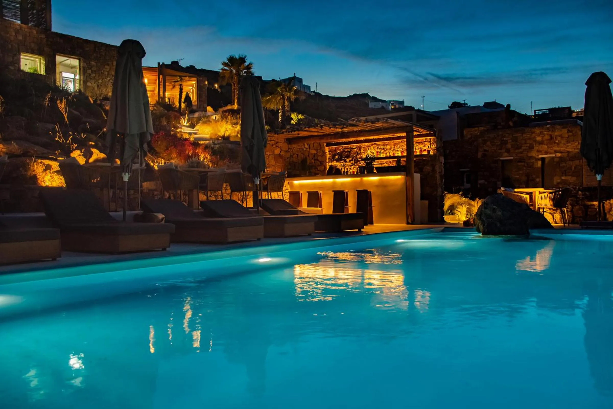 Restaurant/places to eat in Nimbus My Aktis