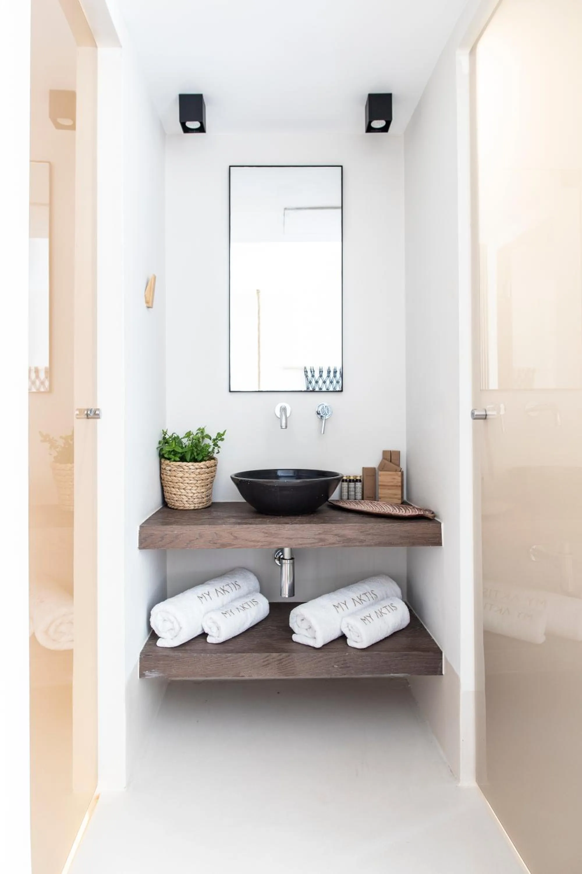 Bathroom in Nimbus My Aktis