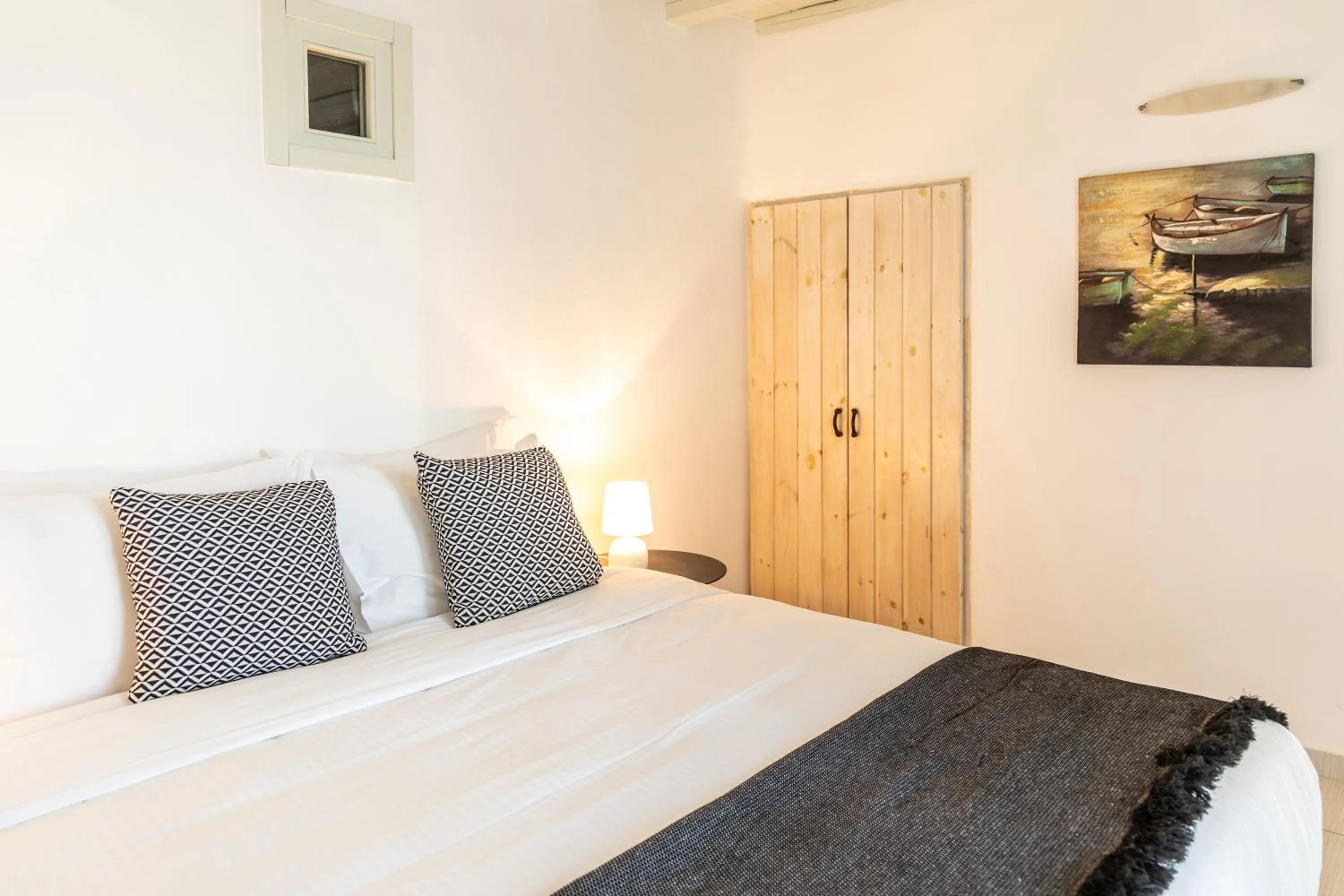 Bedroom, Bed in Nimbus My Aktis