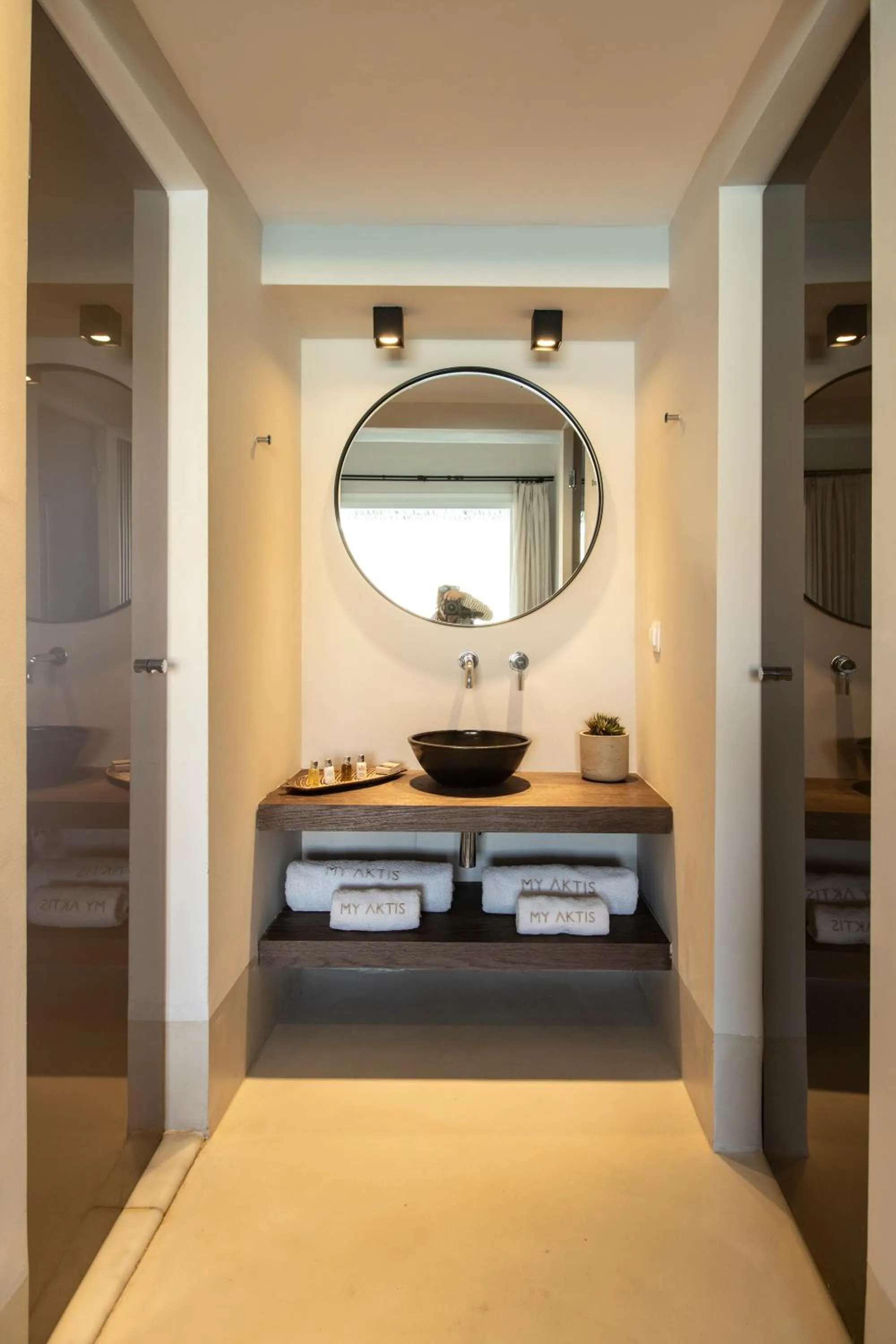 Bathroom, Bed in Nimbus My Aktis