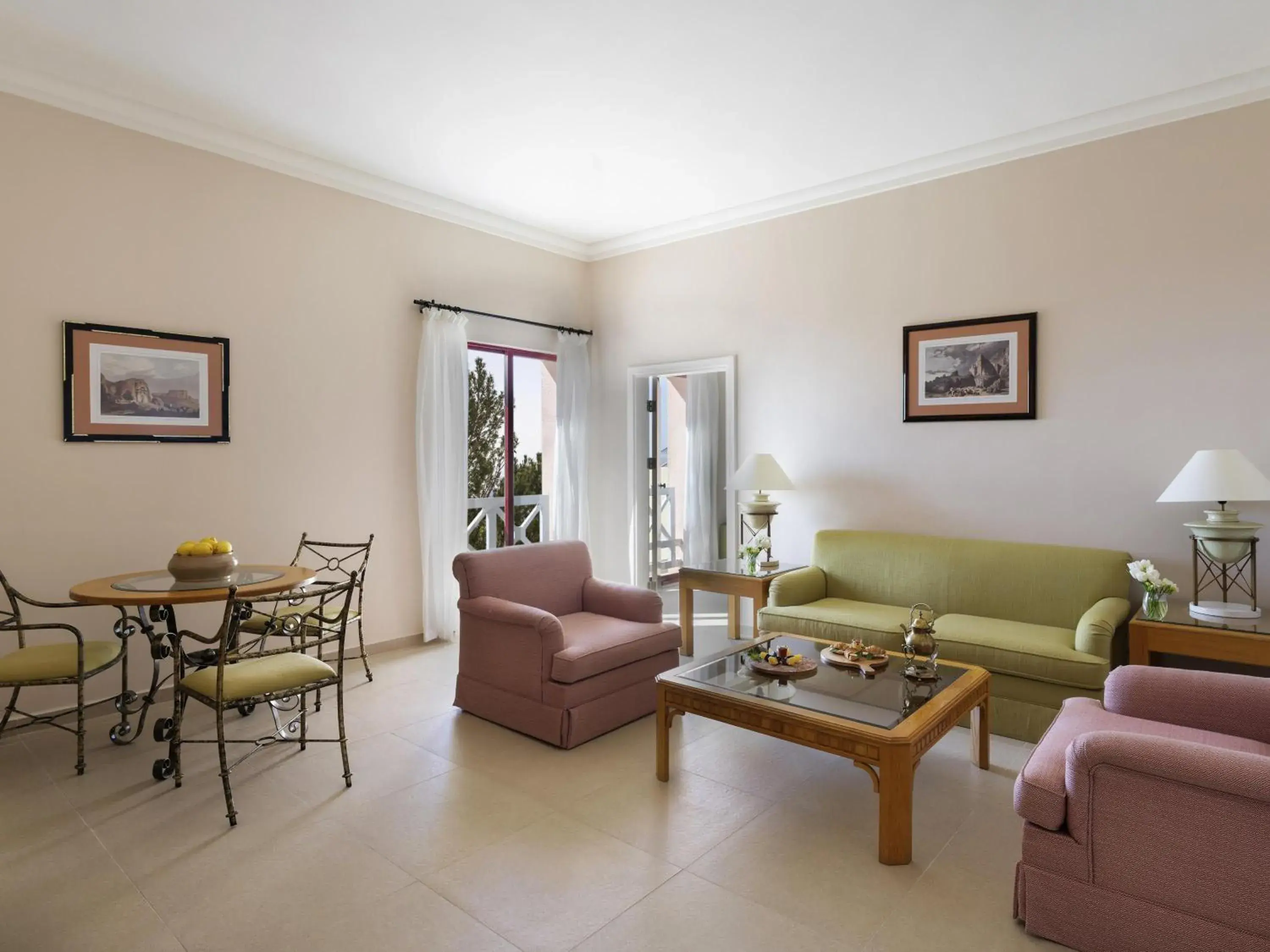 Bedroom in Grand Mercure Petra Bedroom in Grand Mercure Petra