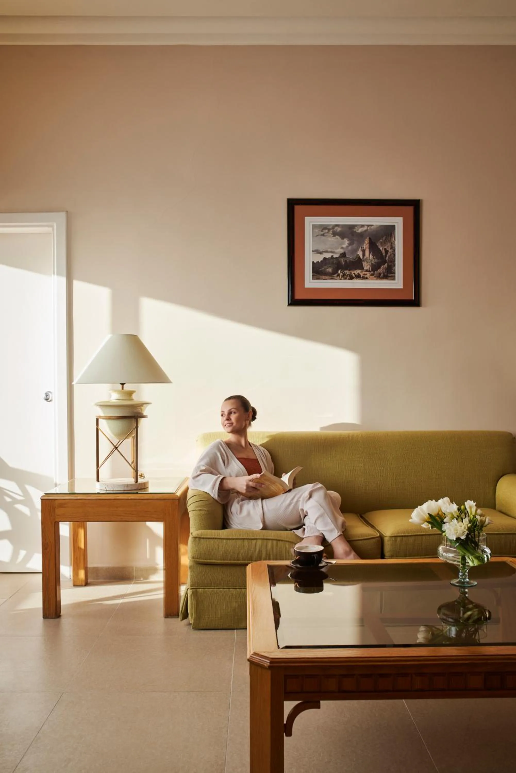 Living room in Mövenpick Nabatean Castle Hotel